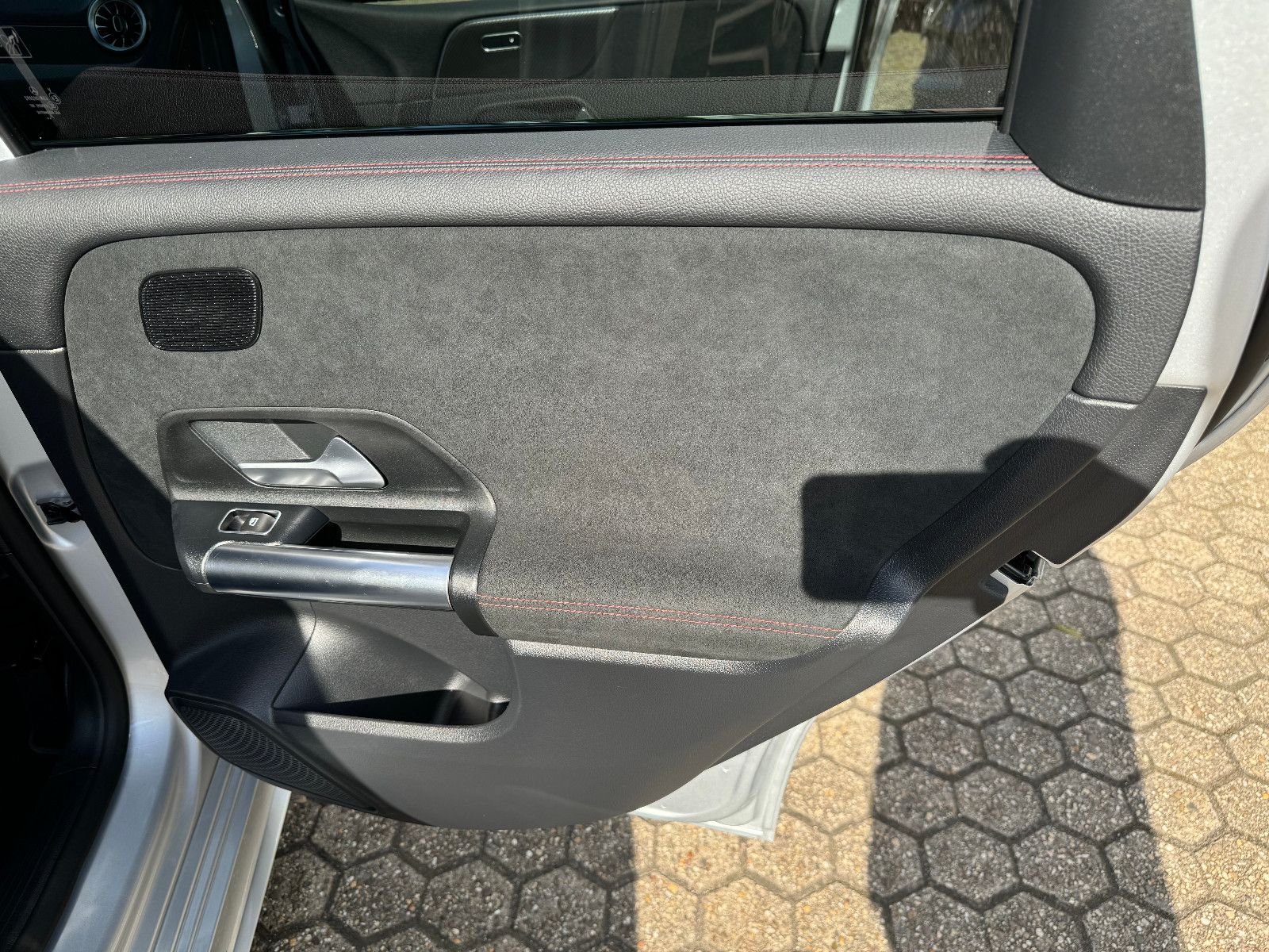 Fahrzeugabbildung Mercedes-Benz B 180 AMG LINE AMG NIGHT  Paket