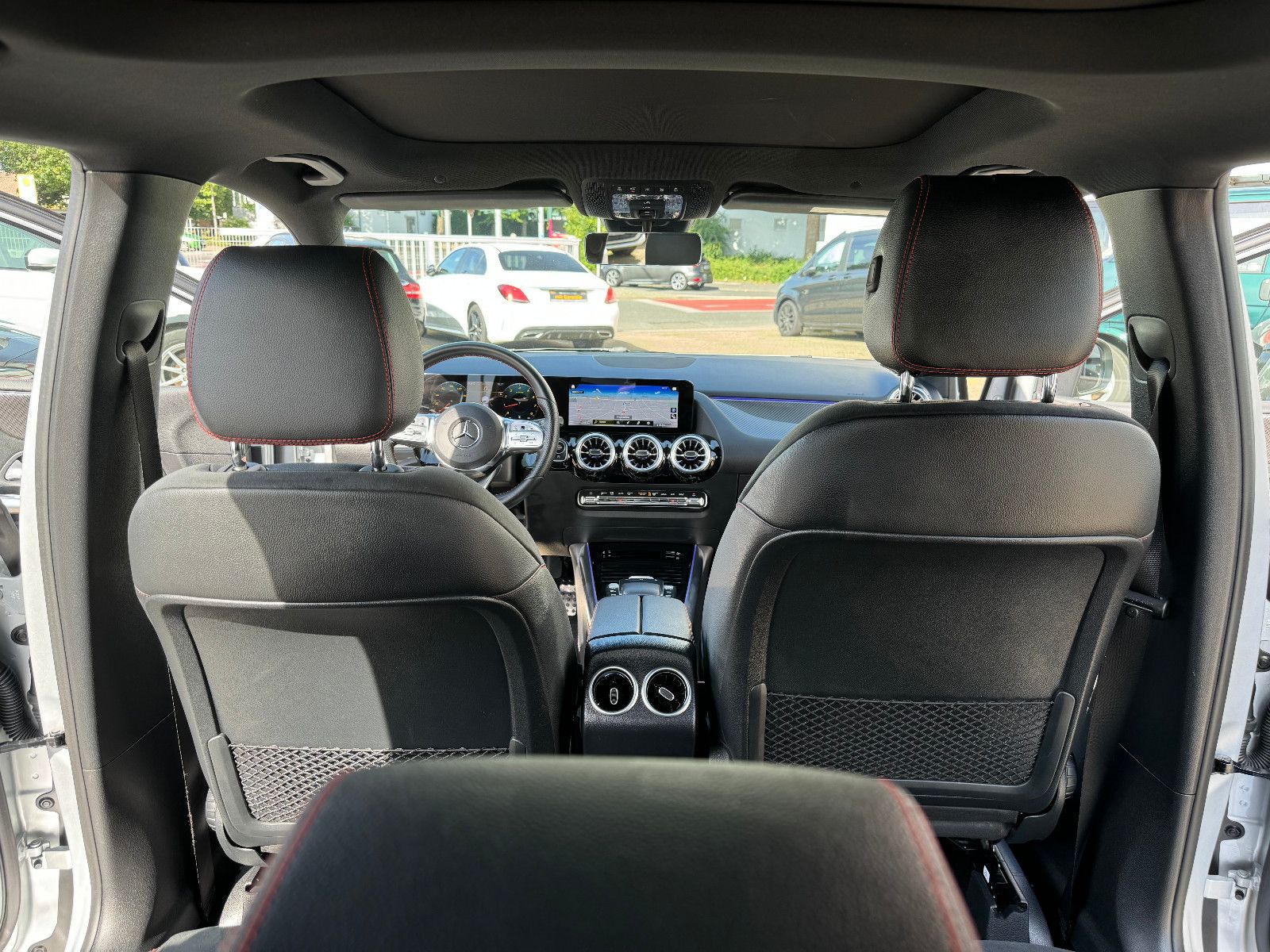 Fahrzeugabbildung Mercedes-Benz B 180 AMG LINE AMG NIGHT  Paket