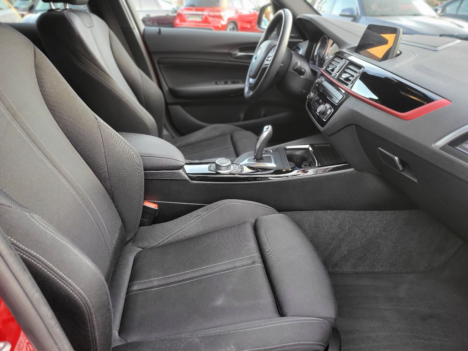 Fahrzeugabbildung BMW 116 d 1 Lim. Edition Sport*Harman Kardon*Navi*