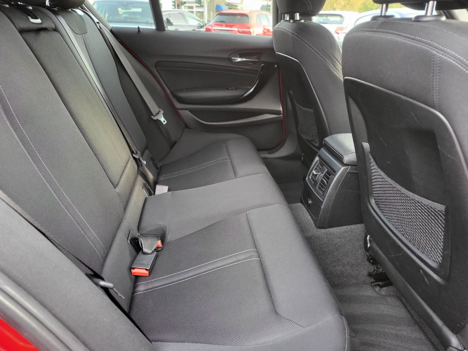 Fahrzeugabbildung BMW 116 d 1 Lim. Edition Sport*Harman Kardon*Navi*