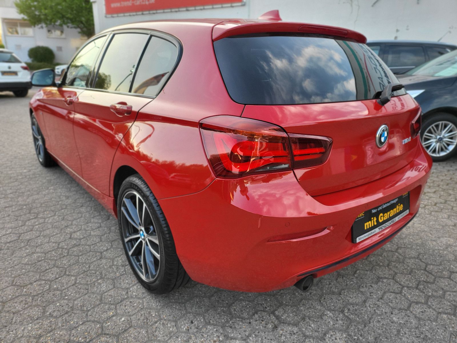 Fahrzeugabbildung BMW 116 d 1 Lim. Edition Sport*Harman Kardon*Navi*