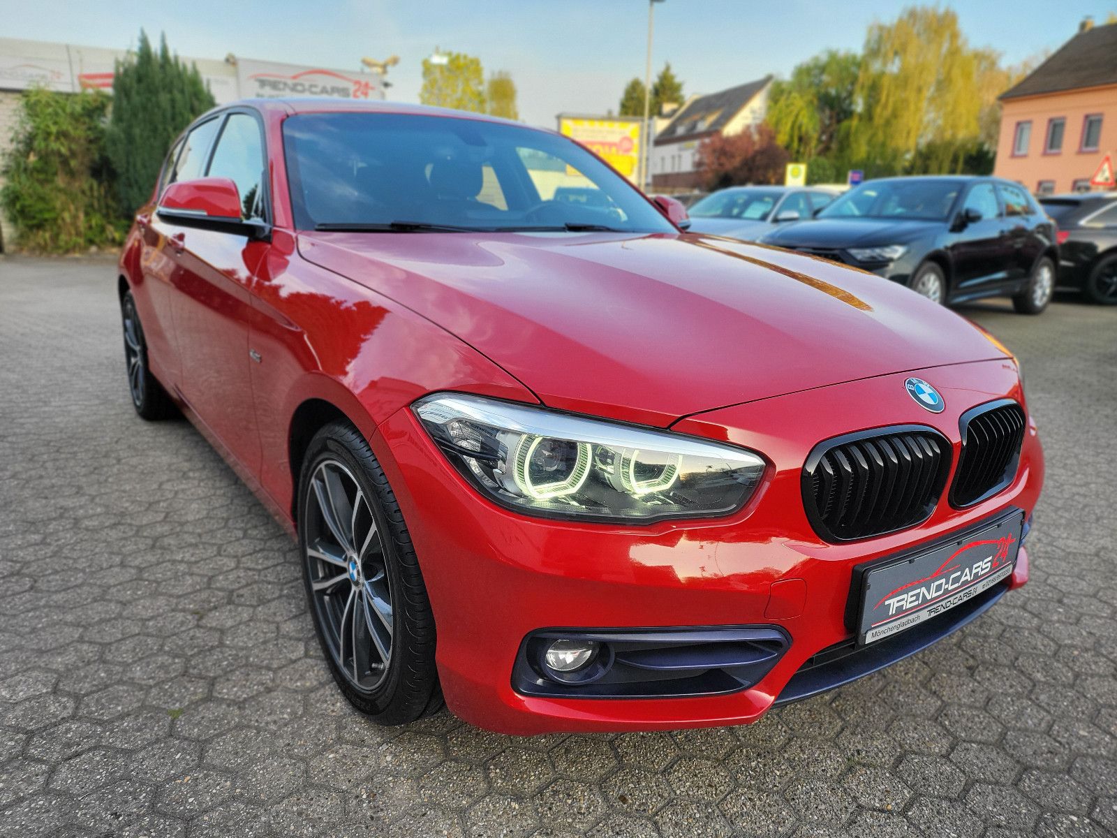 Fahrzeugabbildung BMW 116 d 1 Lim. Edition Sport*Harman Kardon*Navi*