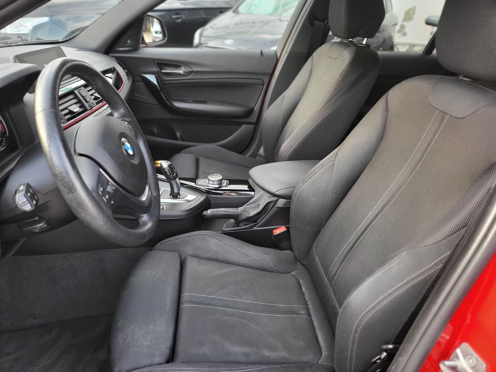 Fahrzeugabbildung BMW 116 d 1 Lim. Edition Sport*Harman Kardon*Navi*