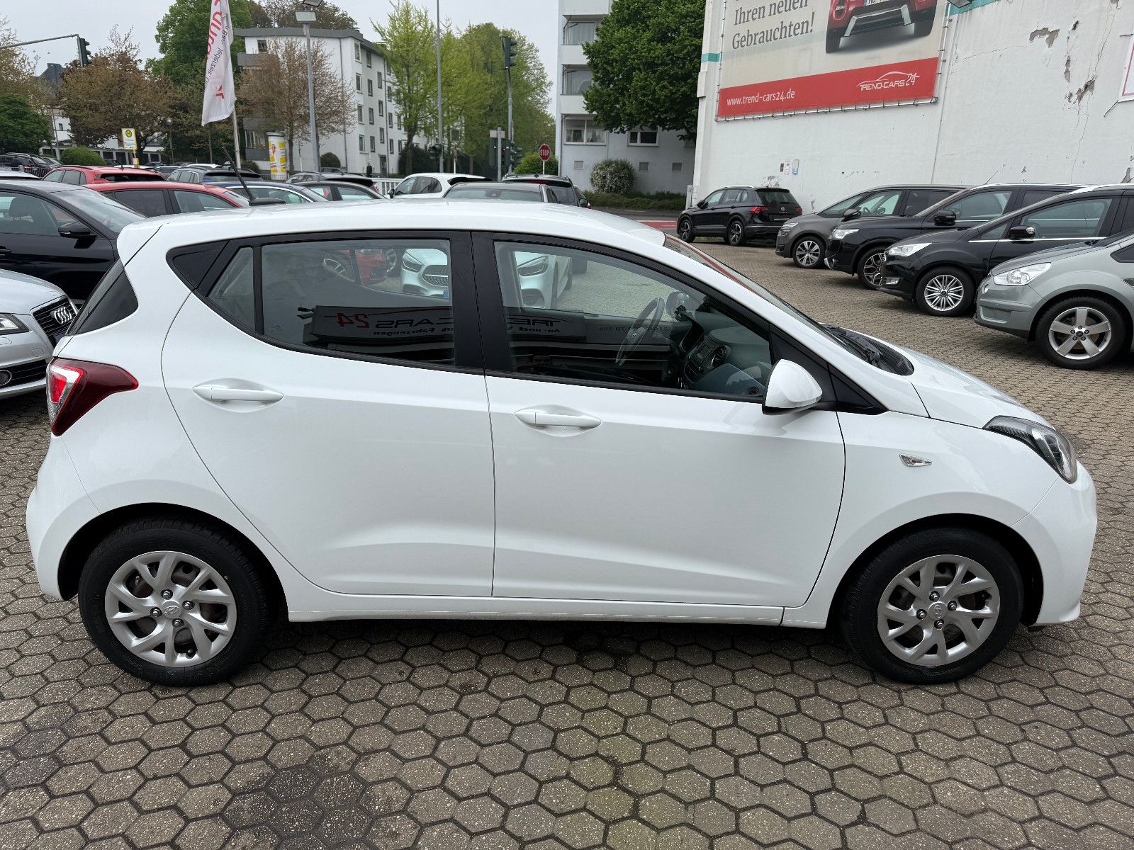 Fahrzeugabbildung Hyundai i10 Trend