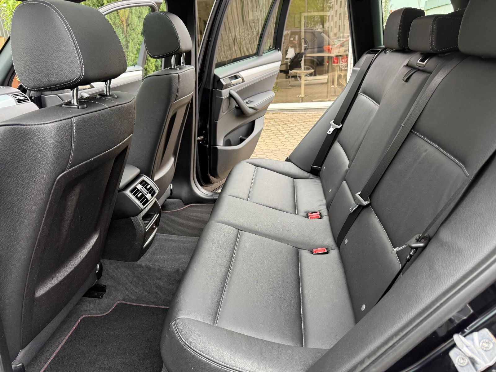Fahrzeugabbildung BMW X3 xDrive 35 d*Pano*Leder*headup*M-Paket*