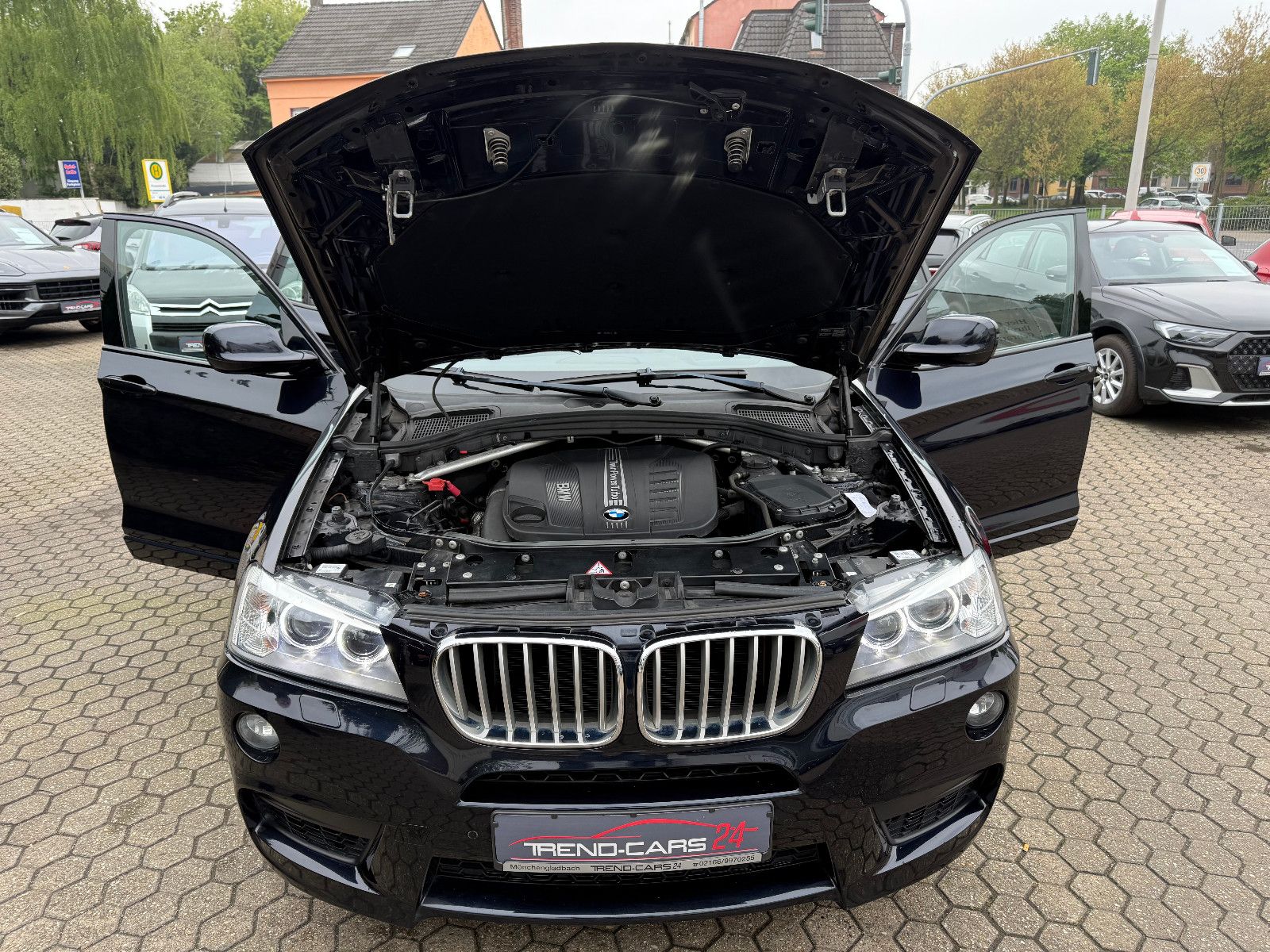 Fahrzeugabbildung BMW X3 xDrive 35 d*Pano*Leder*headup*M-Paket*