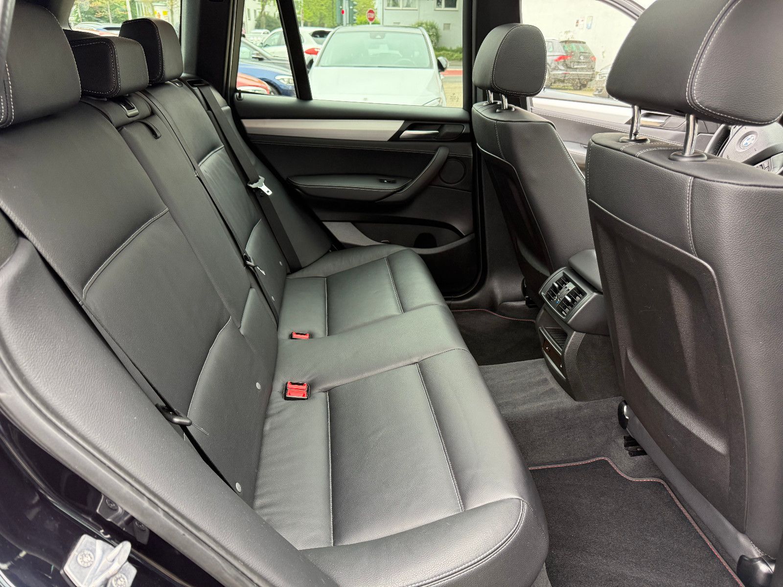 Fahrzeugabbildung BMW X3 xDrive 35 d*Pano*Leder*headup*M-Paket*