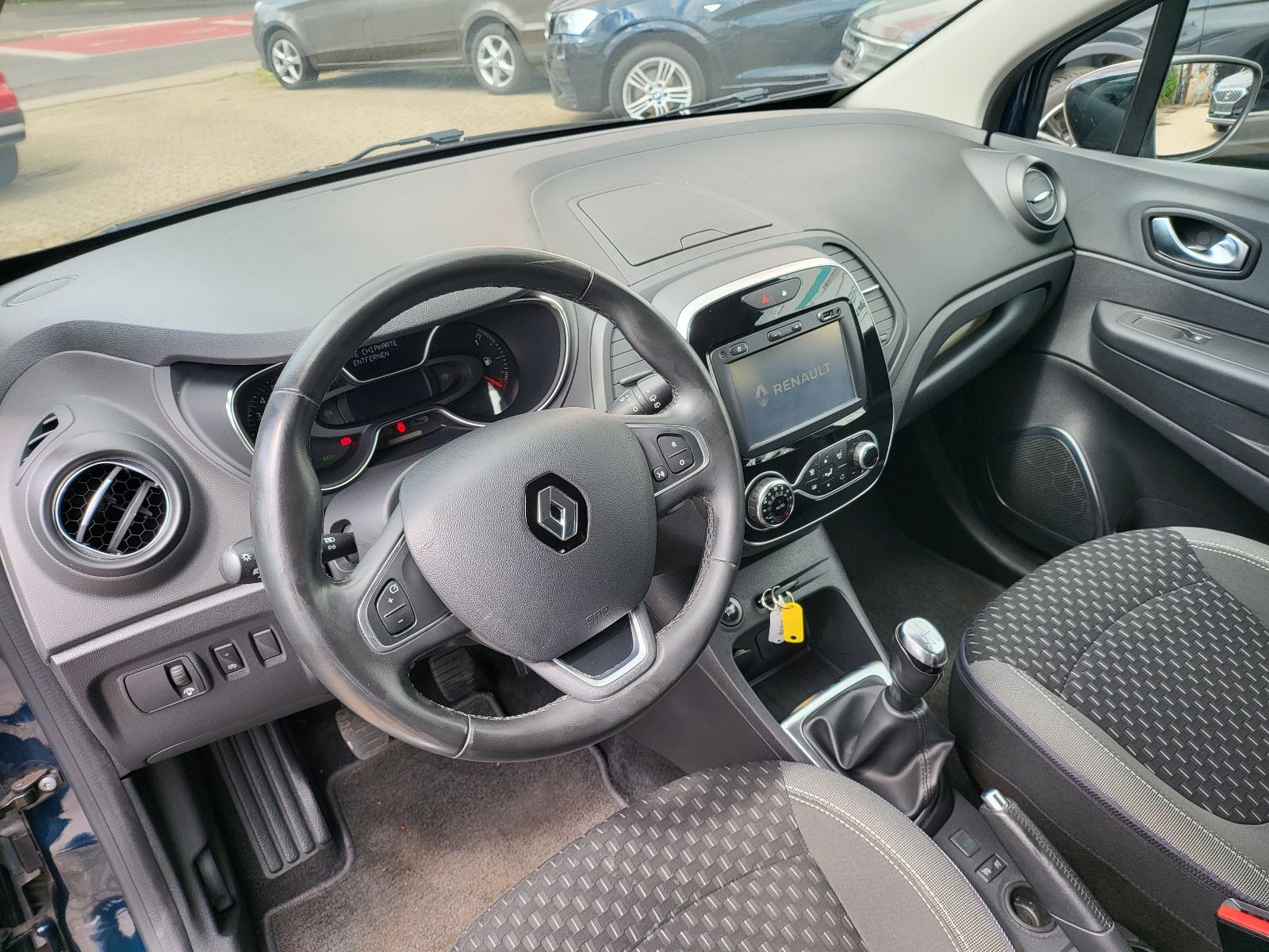 Fahrzeugabbildung Renault Captur Intens