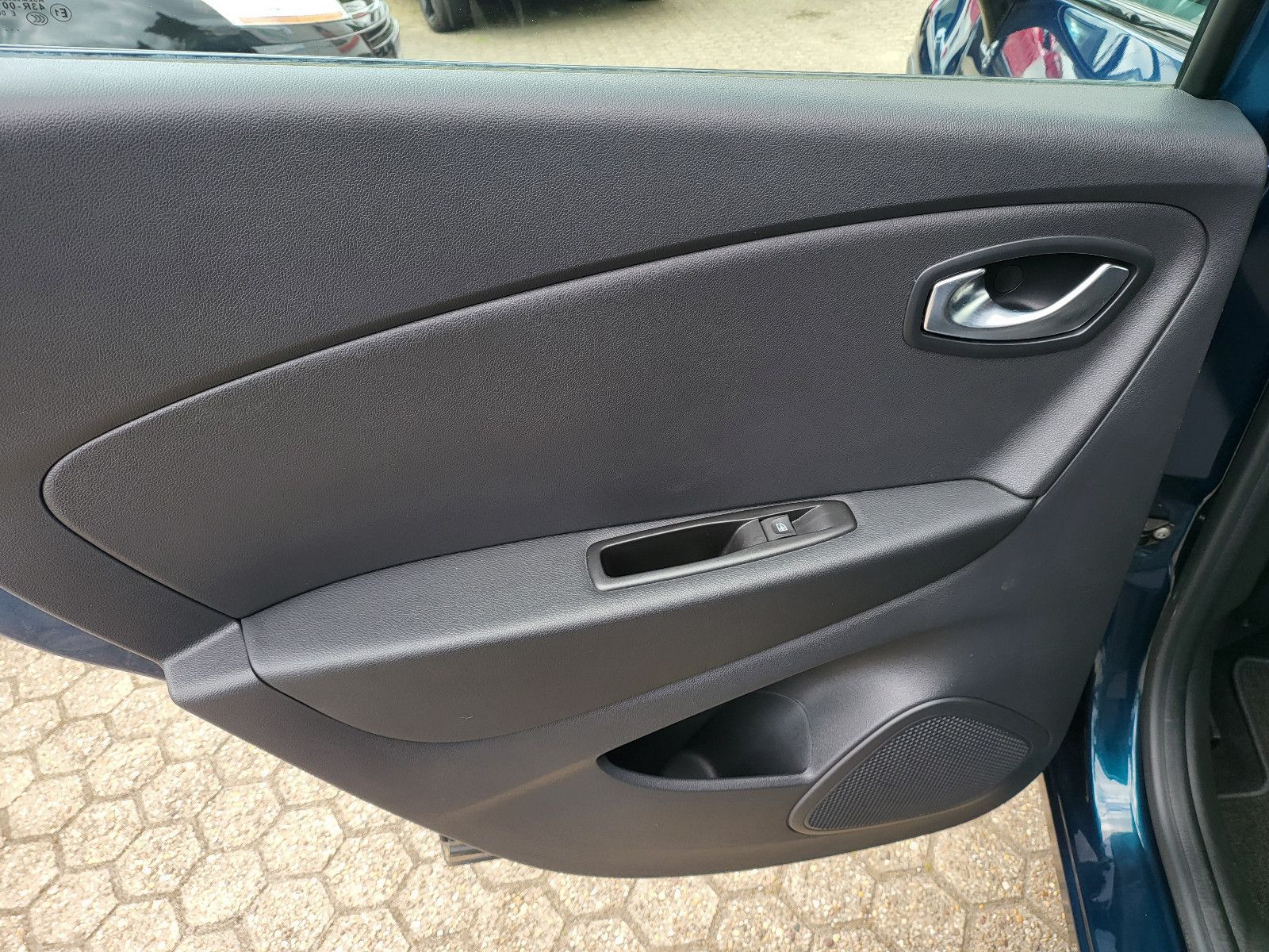 Fahrzeugabbildung Renault Captur Intens