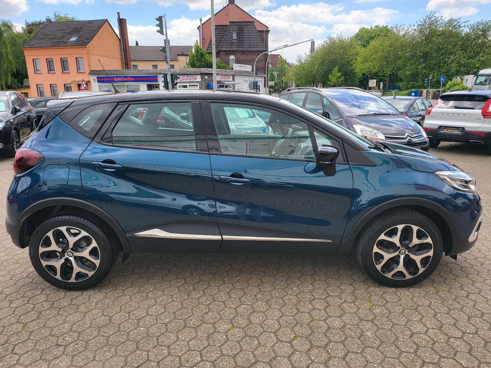 Fahrzeugabbildung Renault Captur Intens