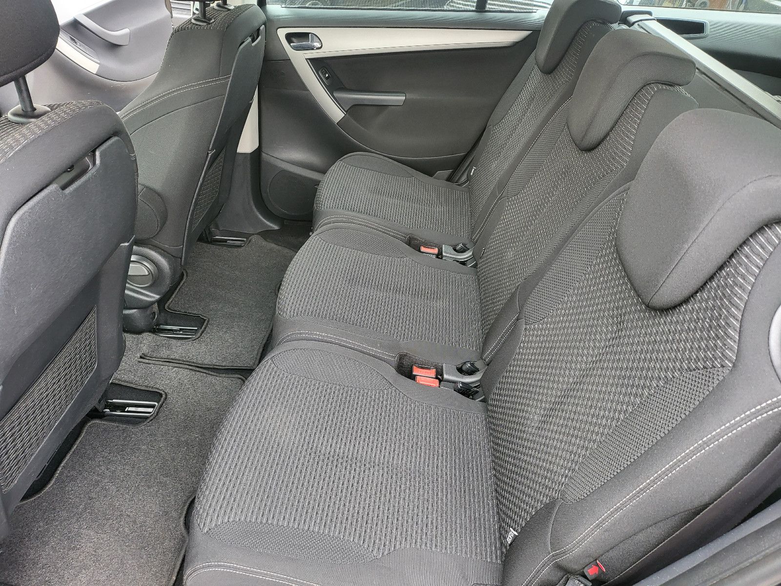 Fahrzeugabbildung Citroën Grand C4 Picasso Tendance 7 Sitzer