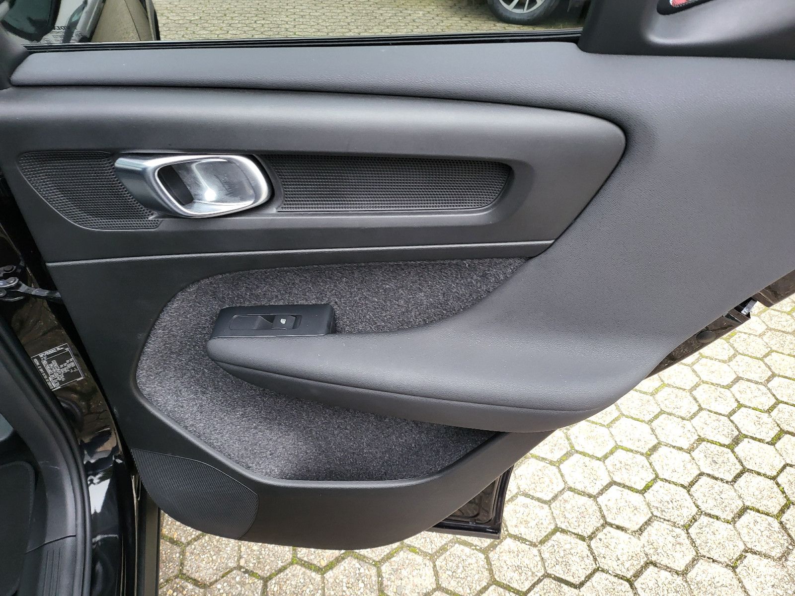 Fahrzeugabbildung Volvo XC 40  Plus Dark*Harman/Kardon*Pano*Navi*ACC*