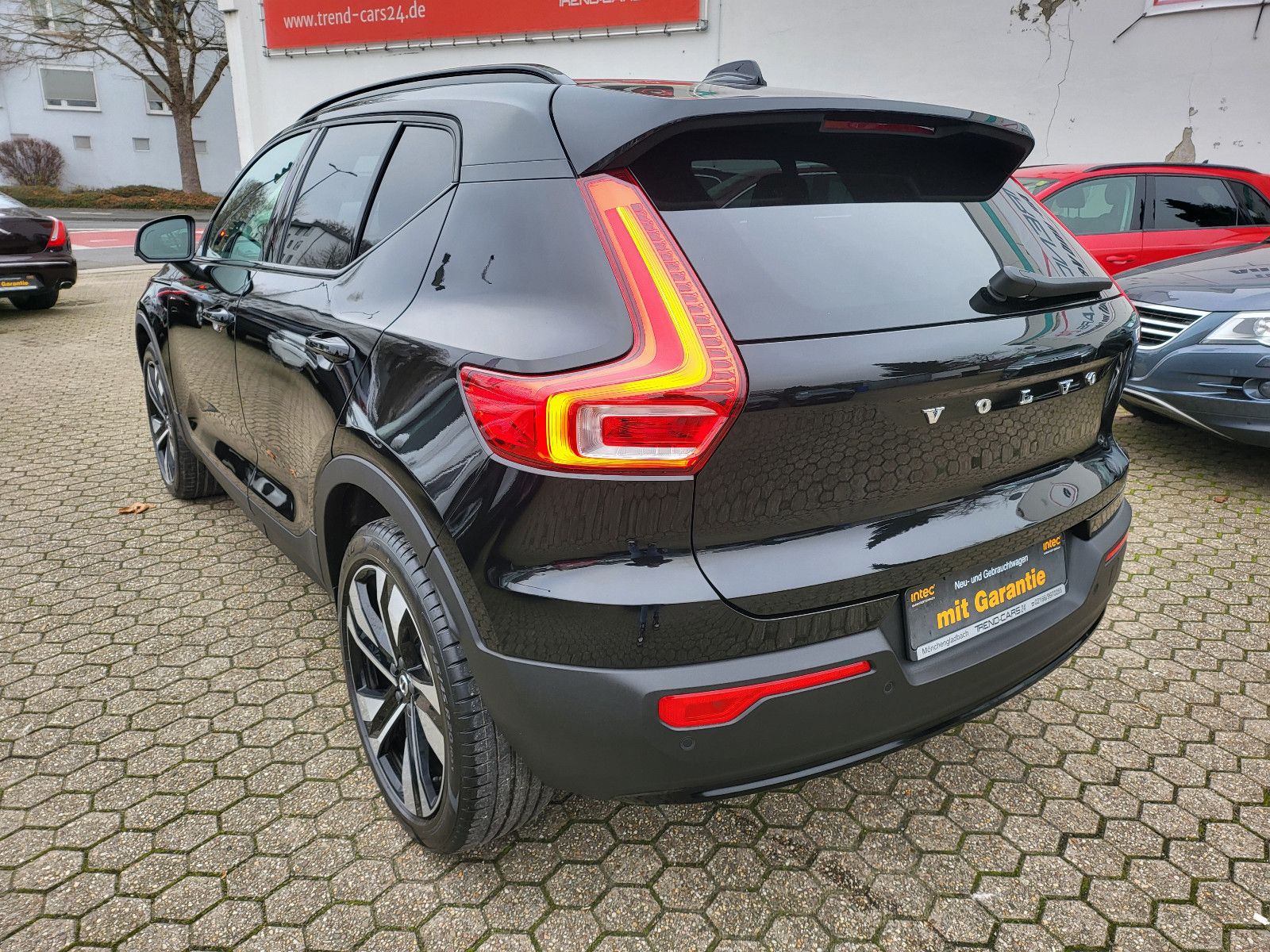 Fahrzeugabbildung Volvo XC 40  Plus Dark*Harman/Kardon*Pano*Navi*ACC*