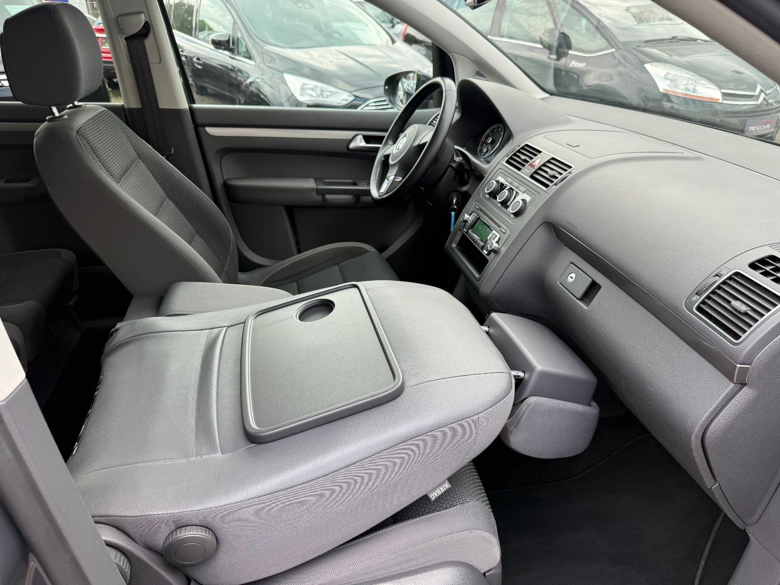 Fahrzeugabbildung Volkswagen Touran Comfortline*1 Hand*Tempomat*7Sitzer*