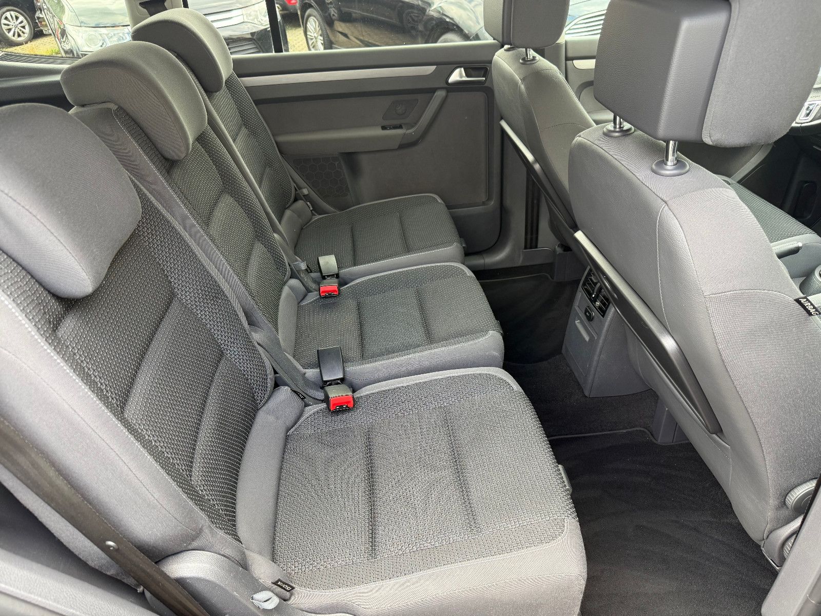 Fahrzeugabbildung Volkswagen Touran Comfortline*1 Hand*Tempomat*7Sitzer*