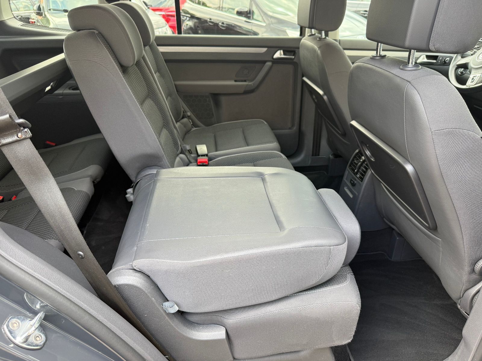 Fahrzeugabbildung Volkswagen Touran Comfortline*1 Hand*Tempomat*7Sitzer*