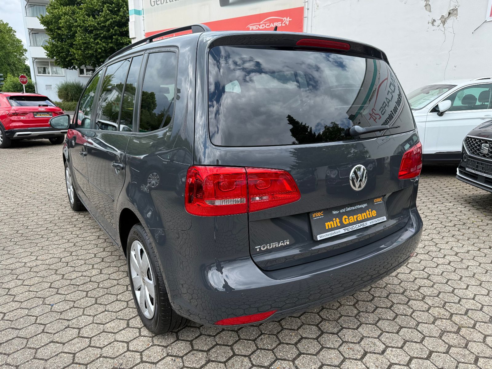 Fahrzeugabbildung Volkswagen Touran Comfortline*1 Hand*Tempomat*7Sitzer*