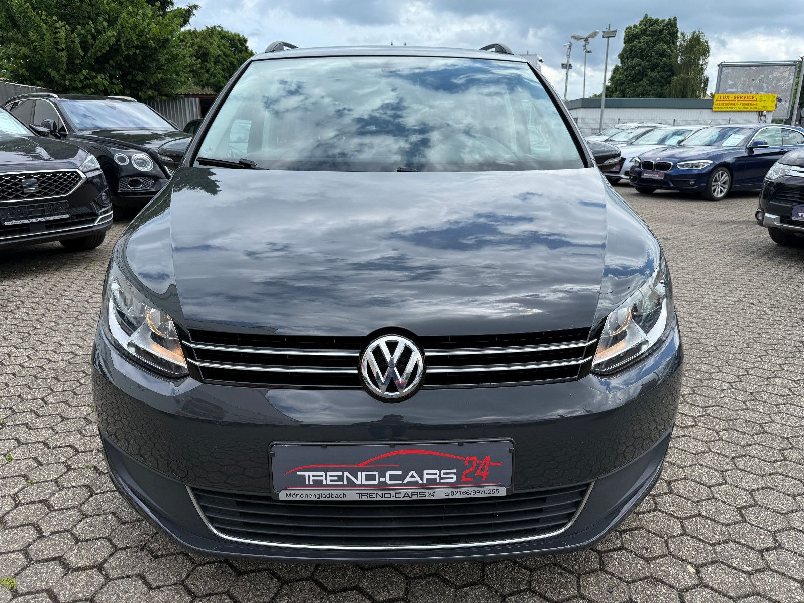 Fahrzeugabbildung Volkswagen Touran Comfortline*1 Hand*Tempomat*7Sitzer*