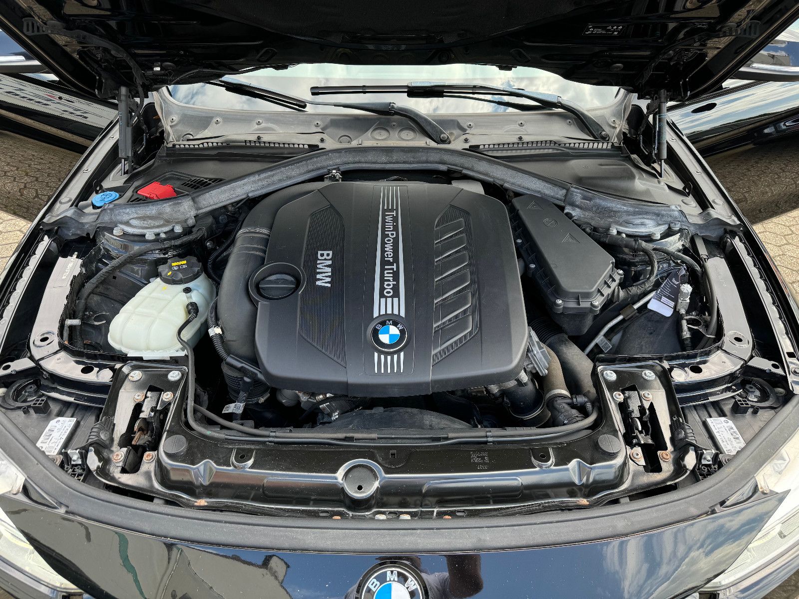 Fahrzeugabbildung BMW 330d Limo.Advantage **Automatik ** Navi