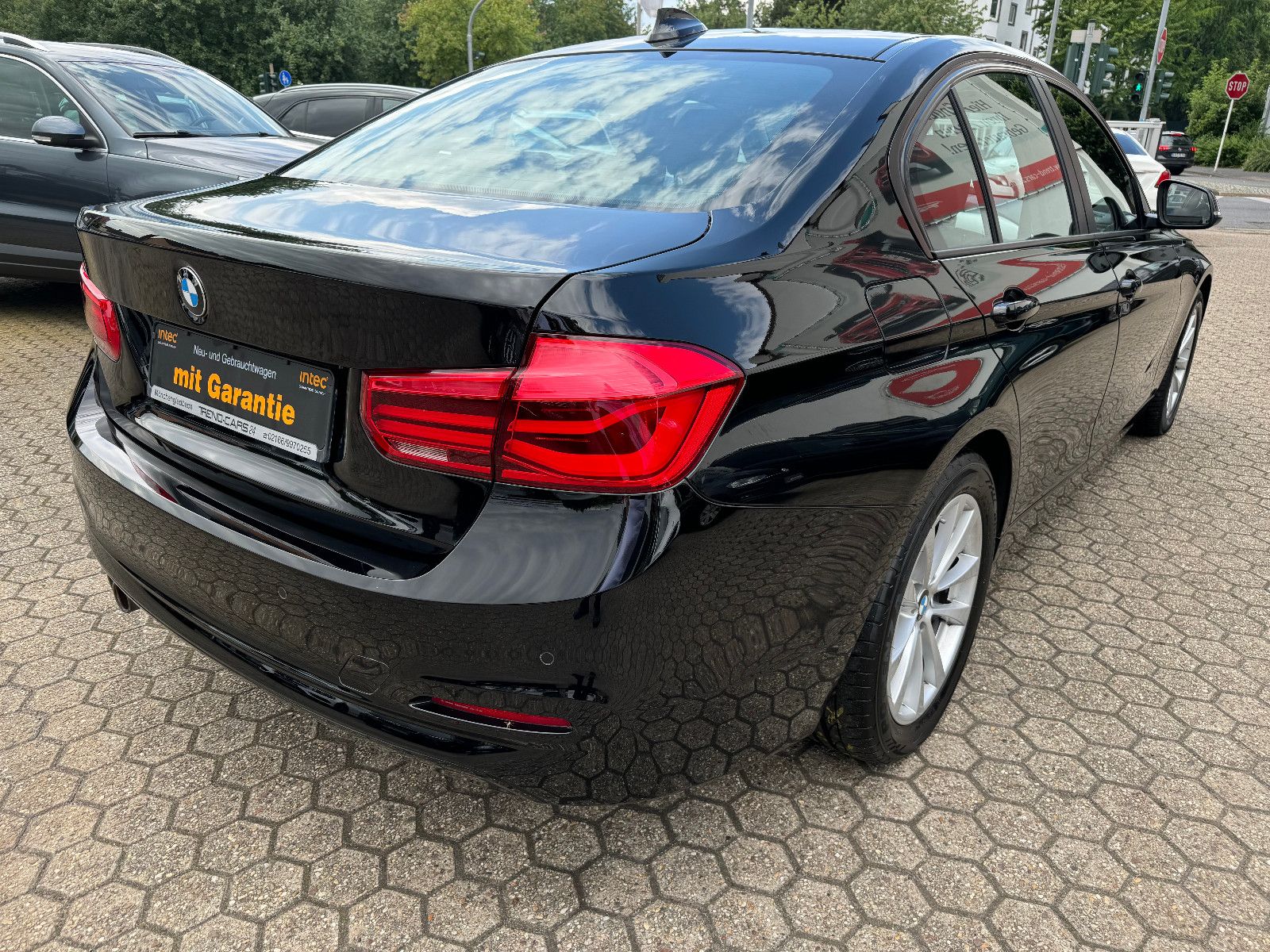Fahrzeugabbildung BMW 330d Limo.Advantage **Automatik ** Navi