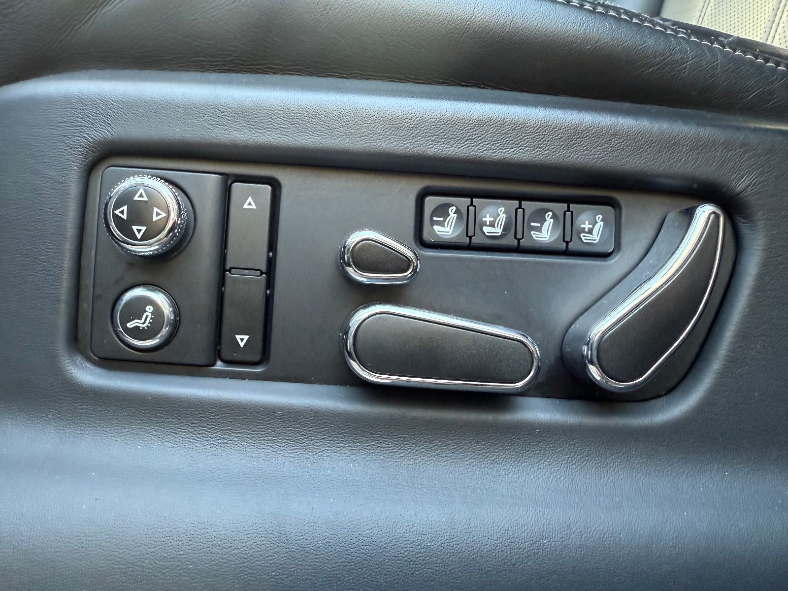Fahrzeugabbildung Bentley Bentayga 6.0 W12 4WD*FirstEdition* Voll*