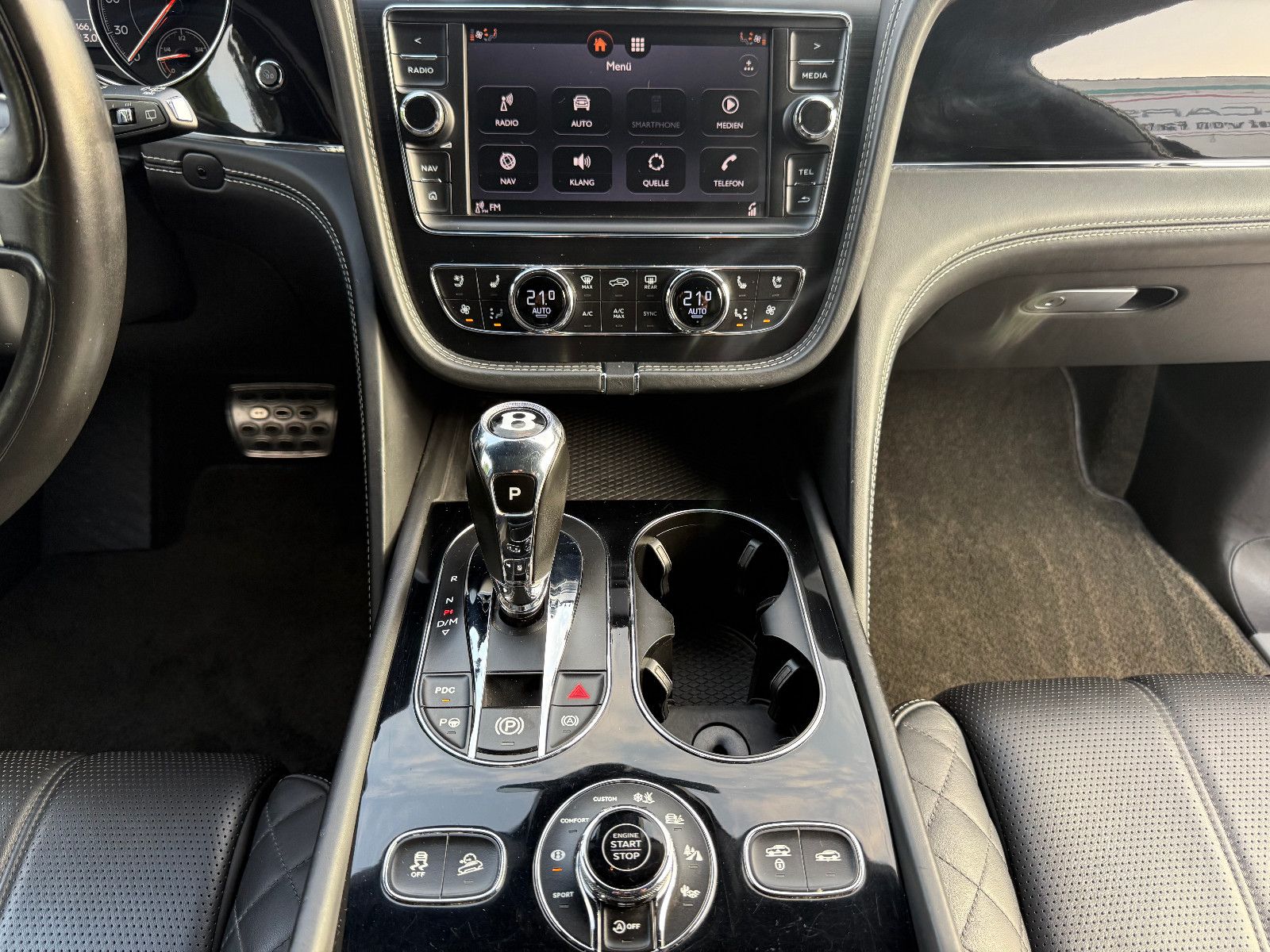 Fahrzeugabbildung Bentley Bentayga 6.0 W12 4WD*FirstEdition* Voll*