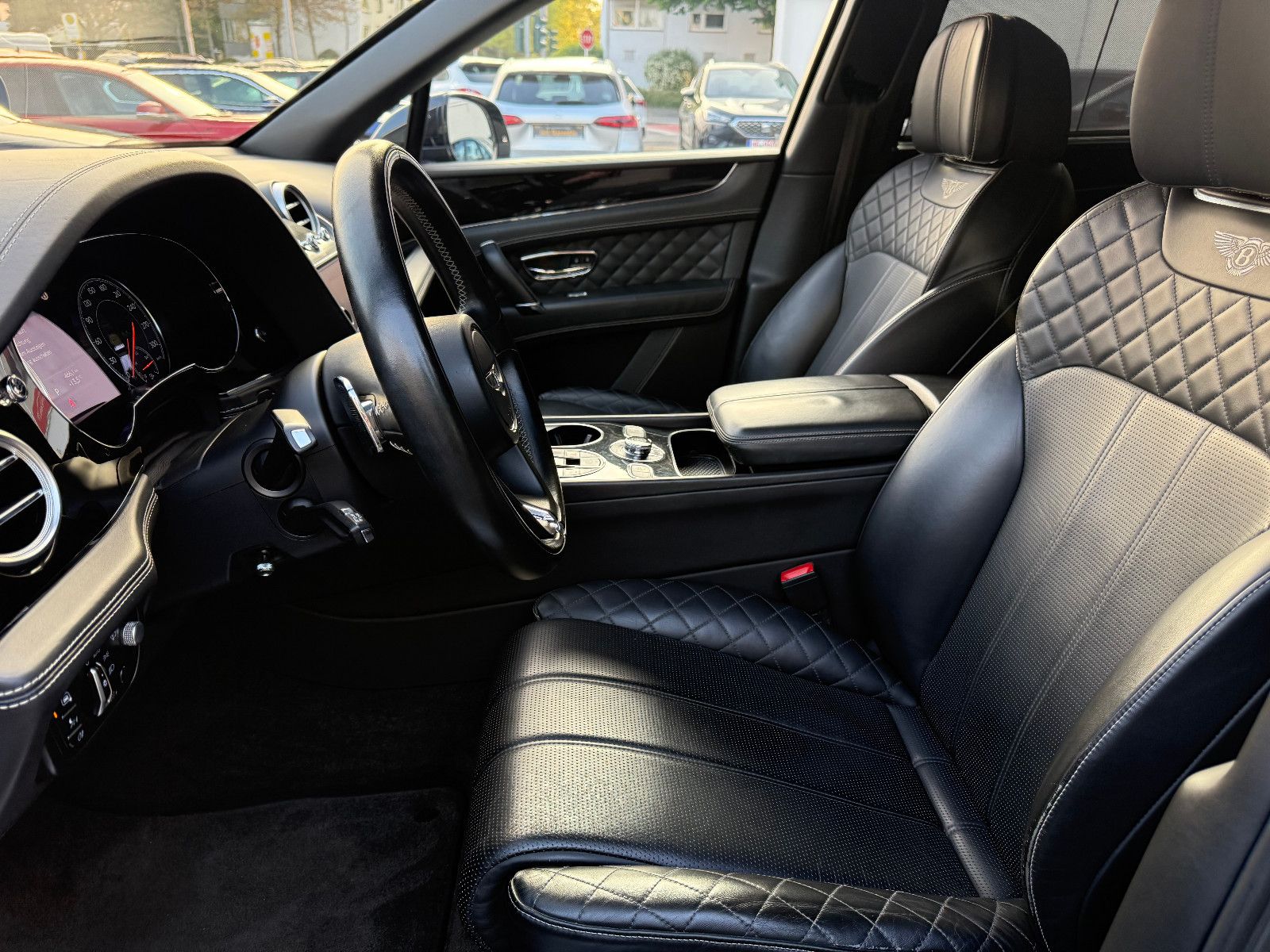 Fahrzeugabbildung Bentley Bentayga 6.0 W12 4WD*FirstEdition* Voll*