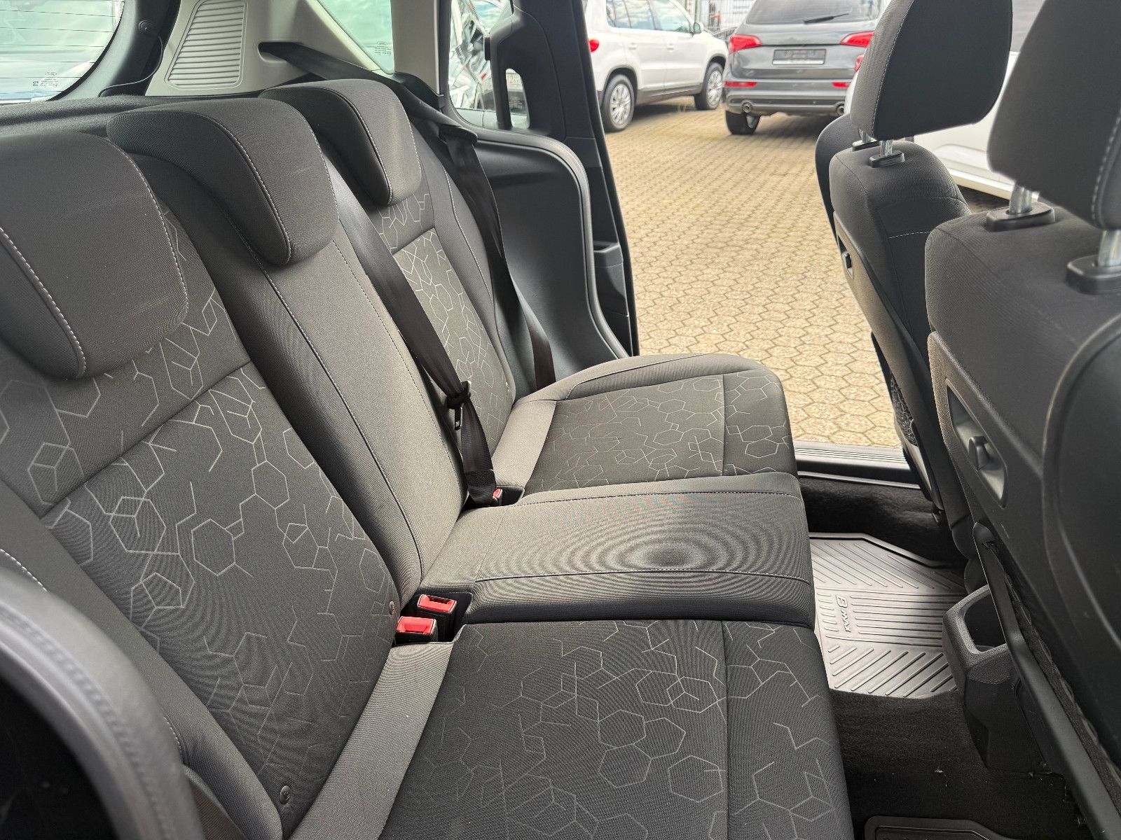 Fahrzeugabbildung Ford B-Max B-MAX Trend*AHK*
