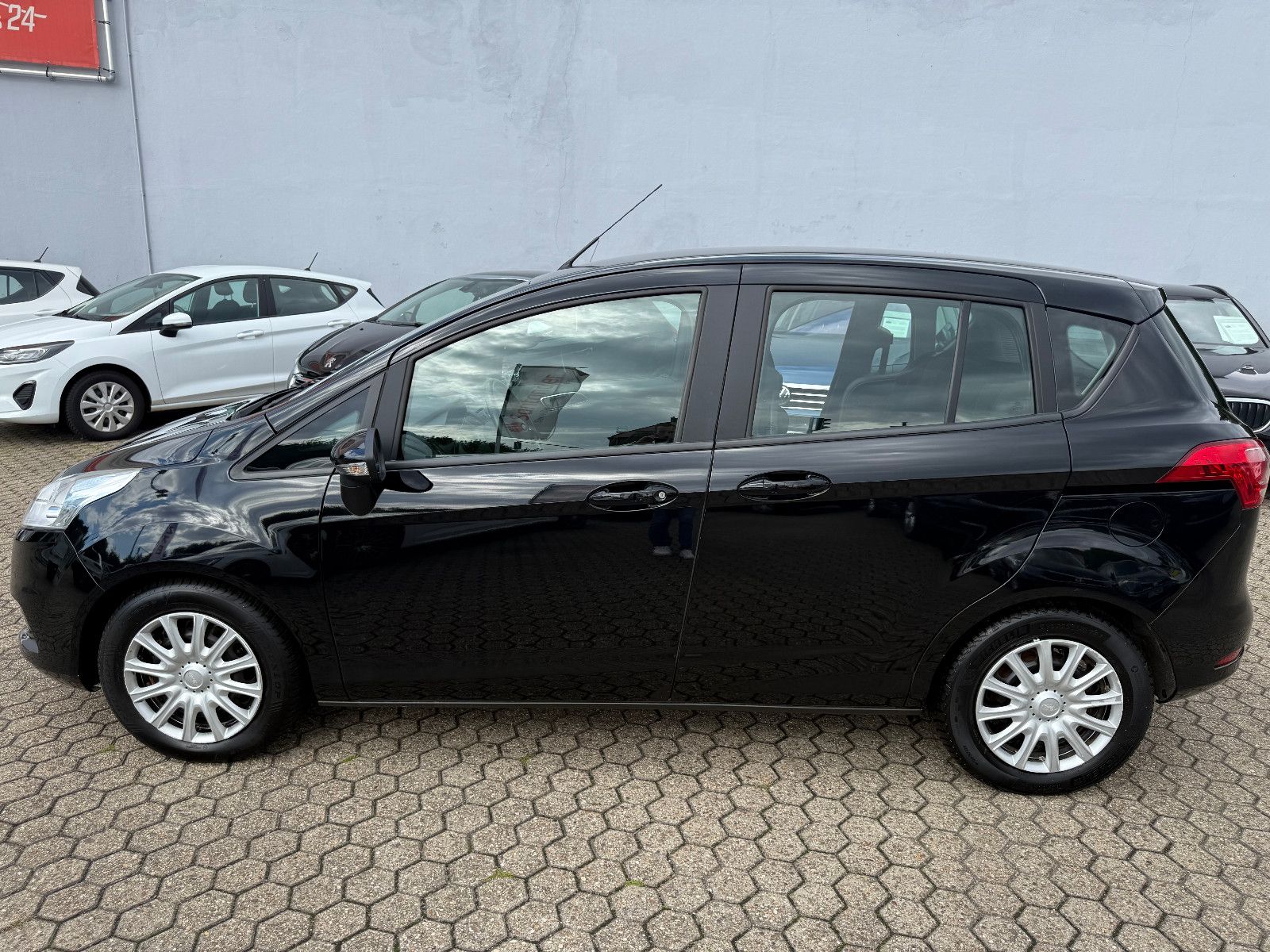 Fahrzeugabbildung Ford B-Max B-MAX Trend*AHK*