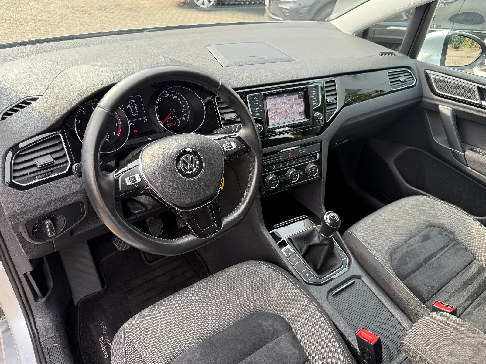 Fahrzeugabbildung Volkswagen Golf SportsvanVII Lounge*Sehr gepflegt*Klima*AHK