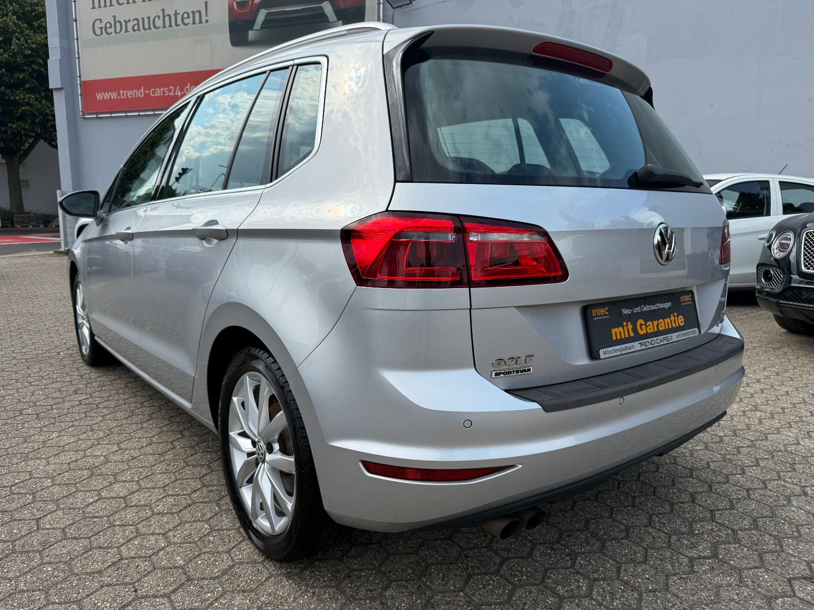 Fahrzeugabbildung Volkswagen Golf SportsvanVII Lounge*Sehr gepflegt*Klima*AHK