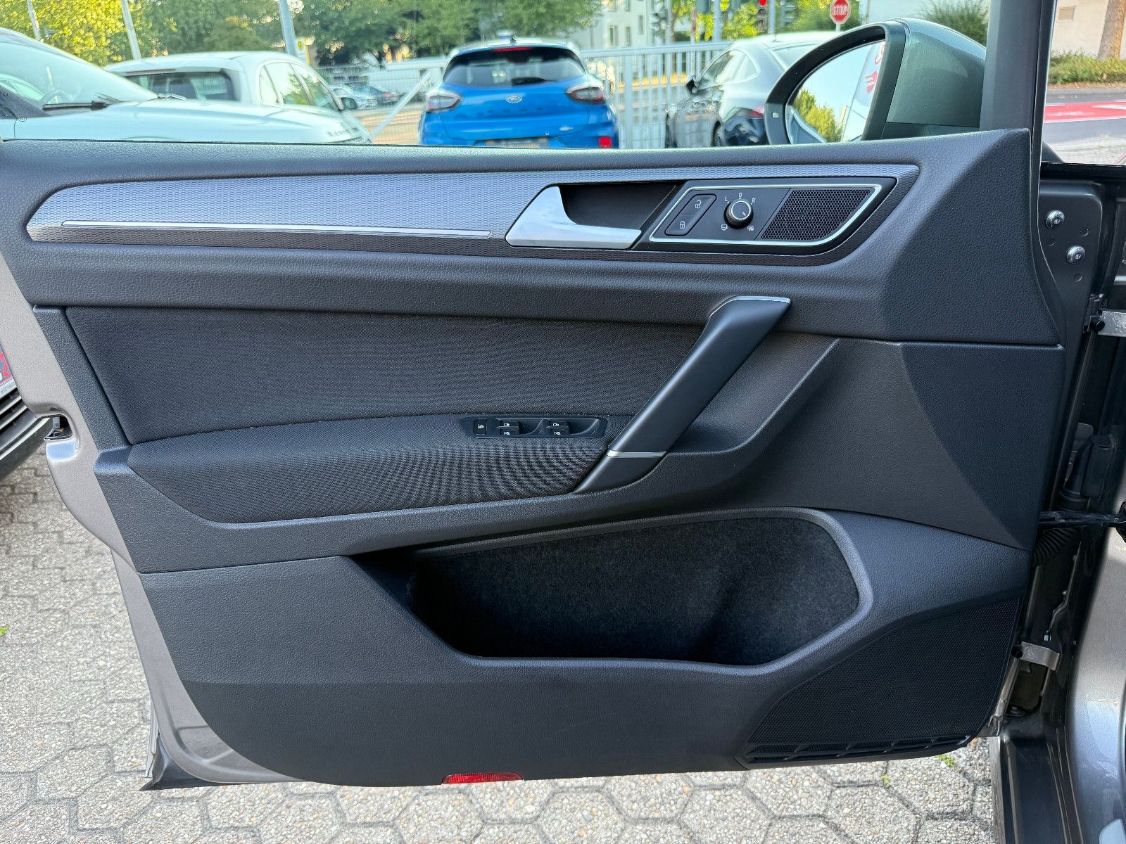 Fahrzeugabbildung Volkswagen Golf SportsvanVII Highline lounge*Klima*Tempomat