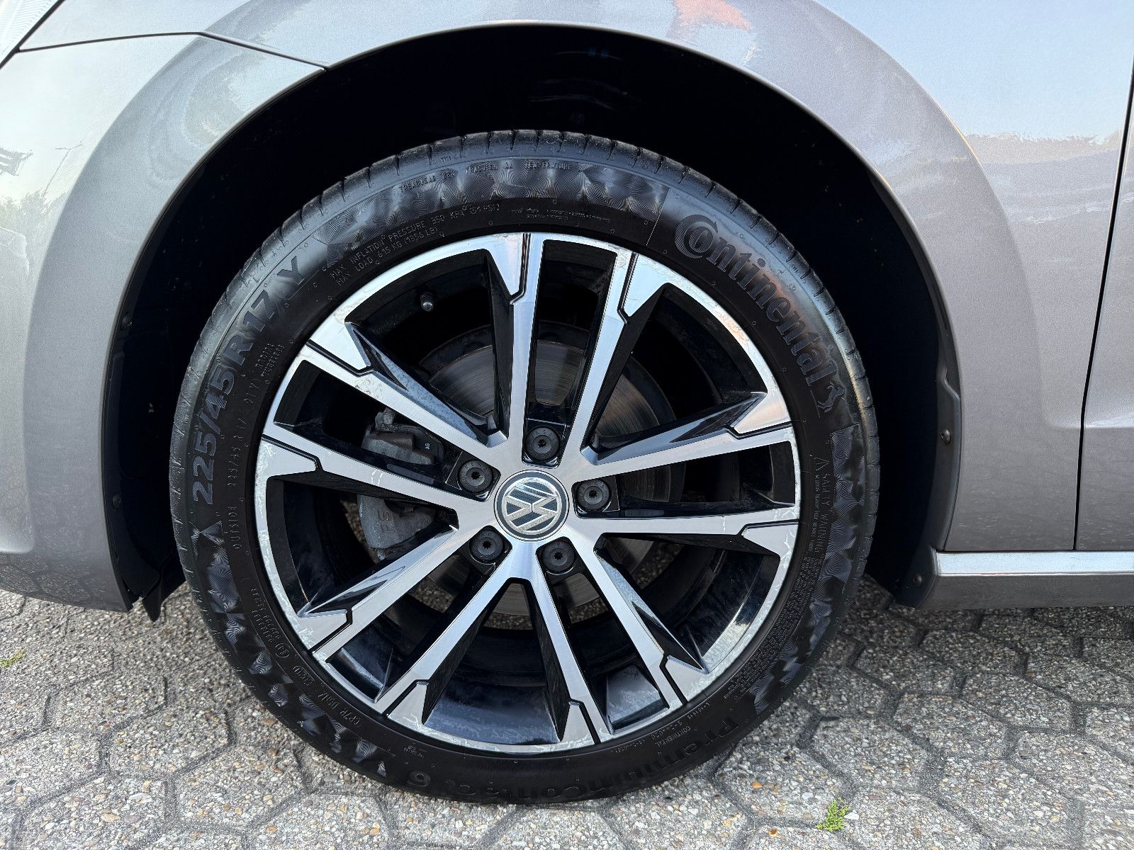Fahrzeugabbildung Volkswagen Golf SportsvanVII Highline lounge*Klima*Tempomat