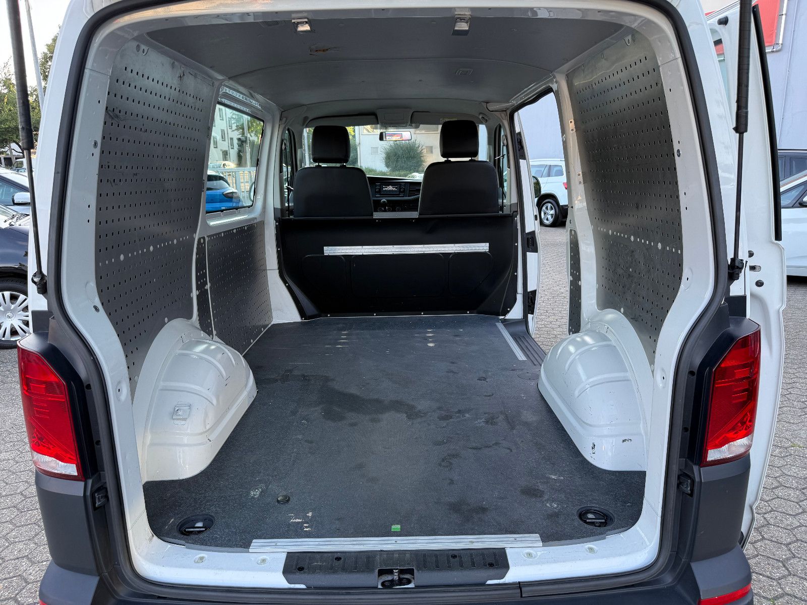 Fahrzeugabbildung Volkswagen T6.1*Radstand 3000 mm*Klima*Service Neu bei VW*