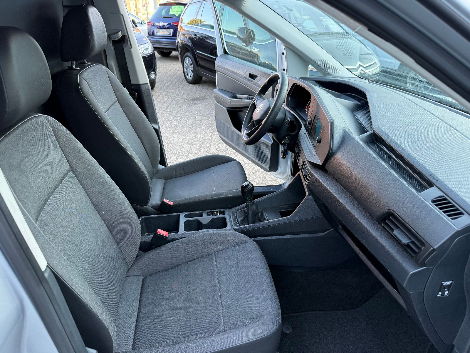 Fahrzeugabbildung Volkswagen Caddy Cargo EcoProfi*Klima*Regalsystem*