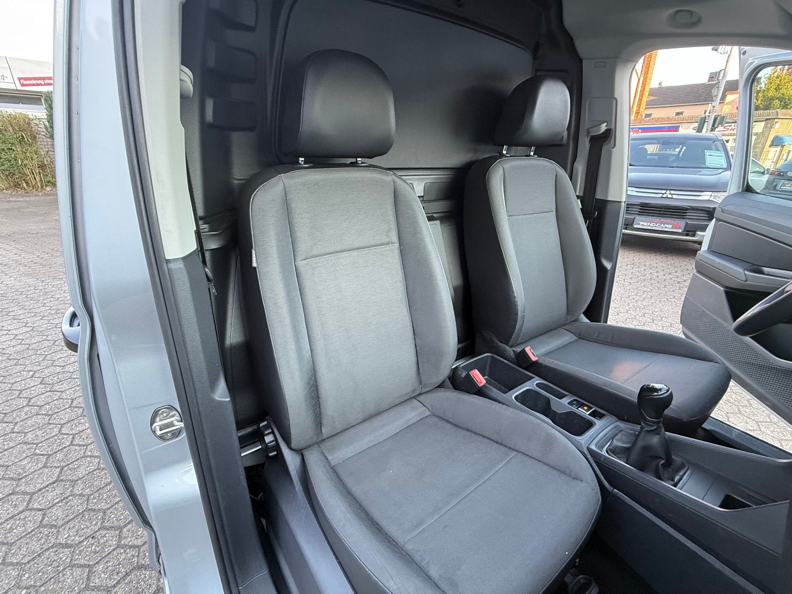 Fahrzeugabbildung Volkswagen Caddy Cargo EcoProfi*Klima*Regalsystem*