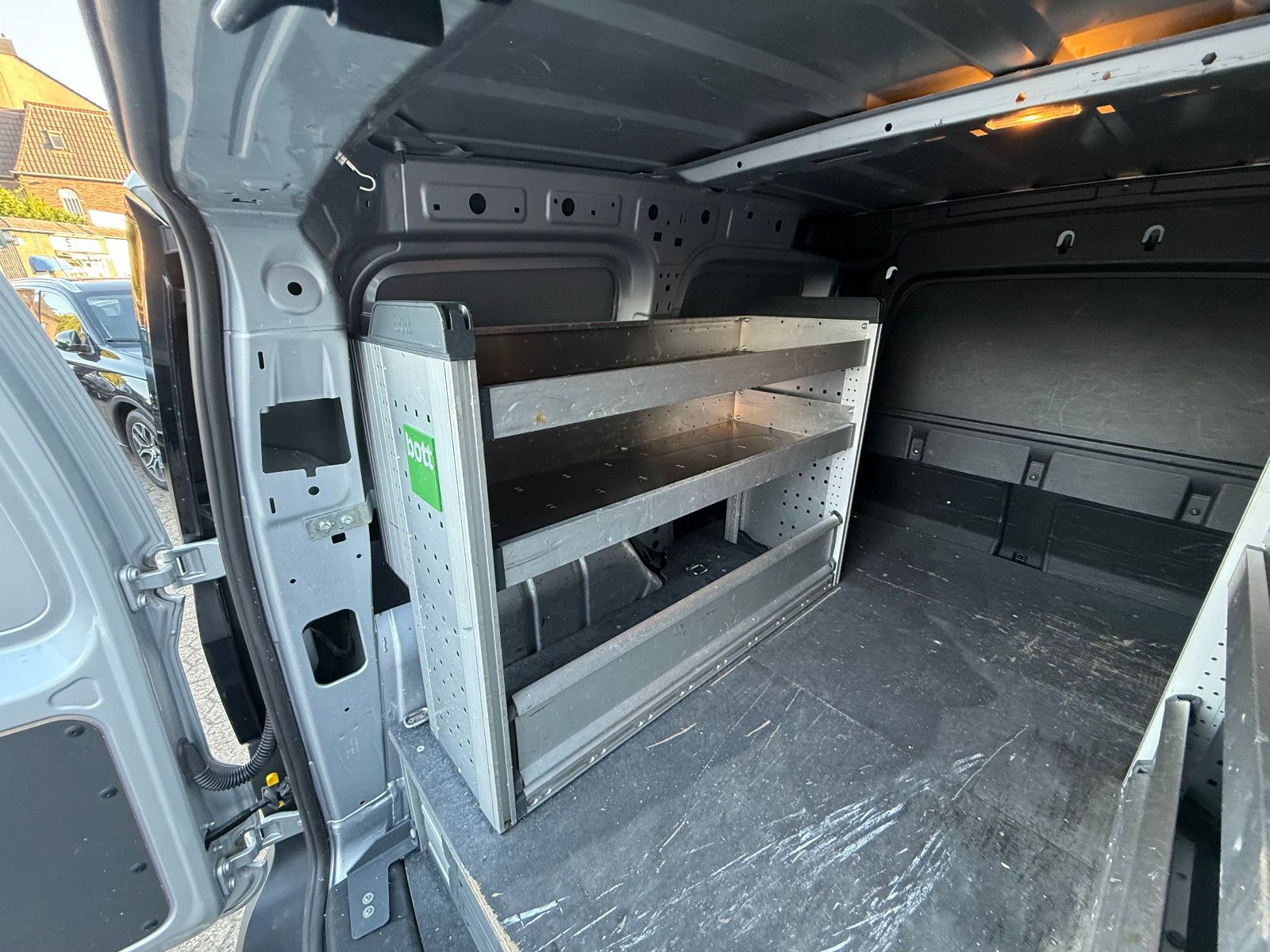 Fahrzeugabbildung Volkswagen Caddy Cargo EcoProfi*Klima*Regalsystem*
