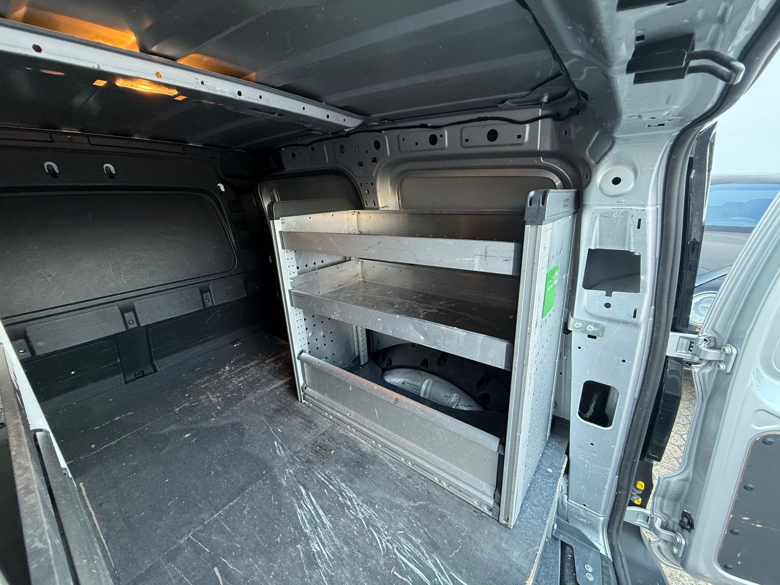 Fahrzeugabbildung Volkswagen Caddy Cargo EcoProfi*Klima*Regalsystem*