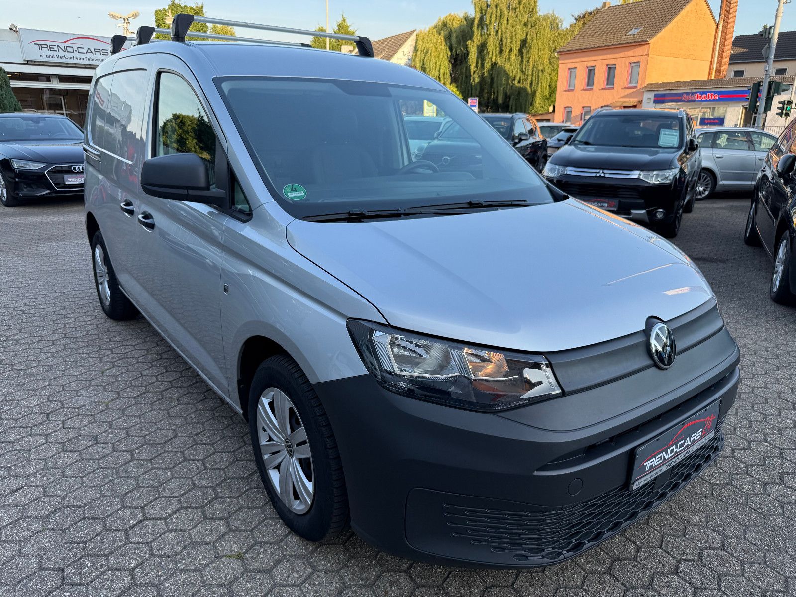 Fahrzeugabbildung Volkswagen Caddy Cargo EcoProfi*Klima*Regalsystem*