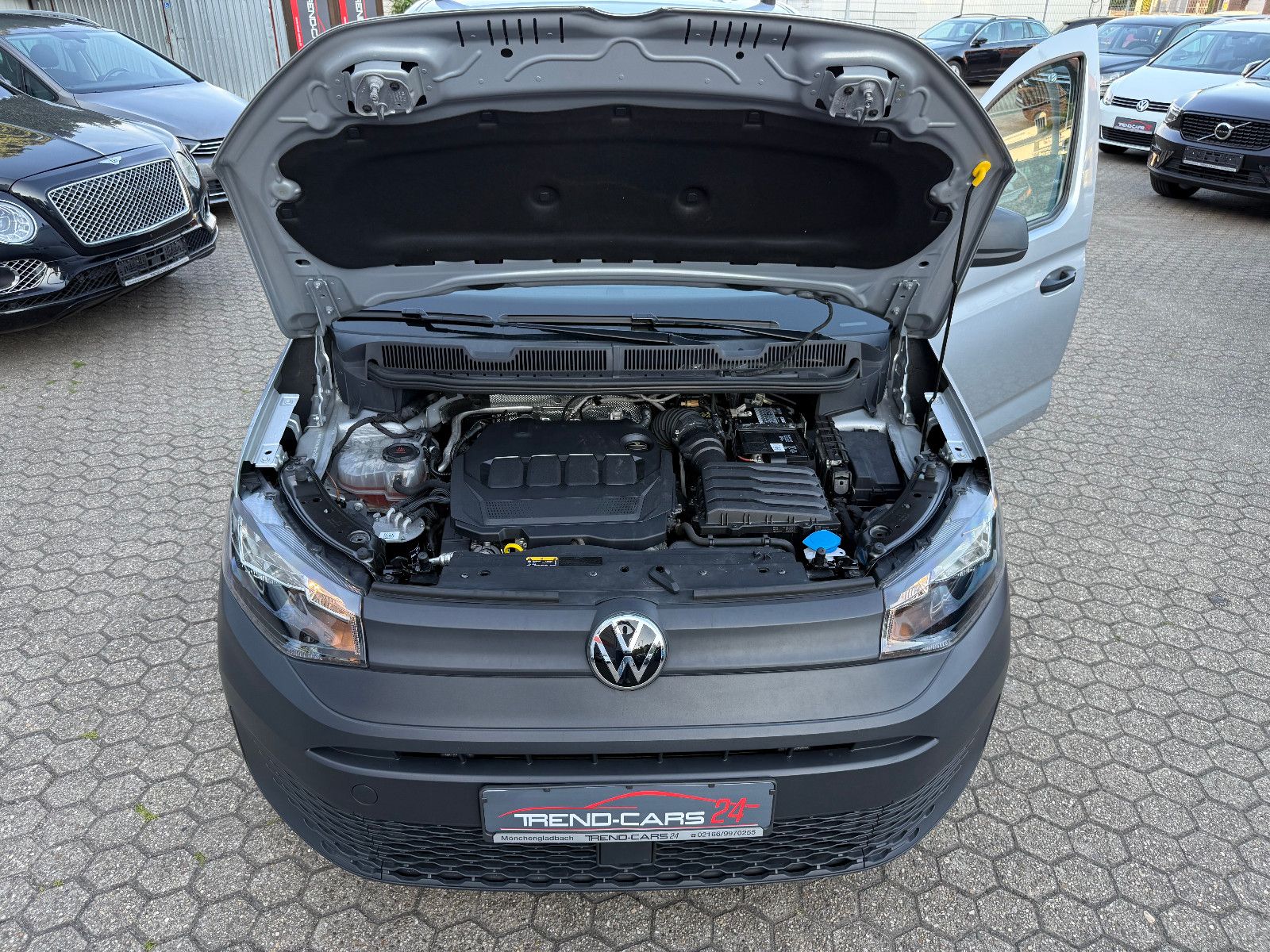 Fahrzeugabbildung Volkswagen Caddy Cargo EcoProfi*Klima*Regalsystem*