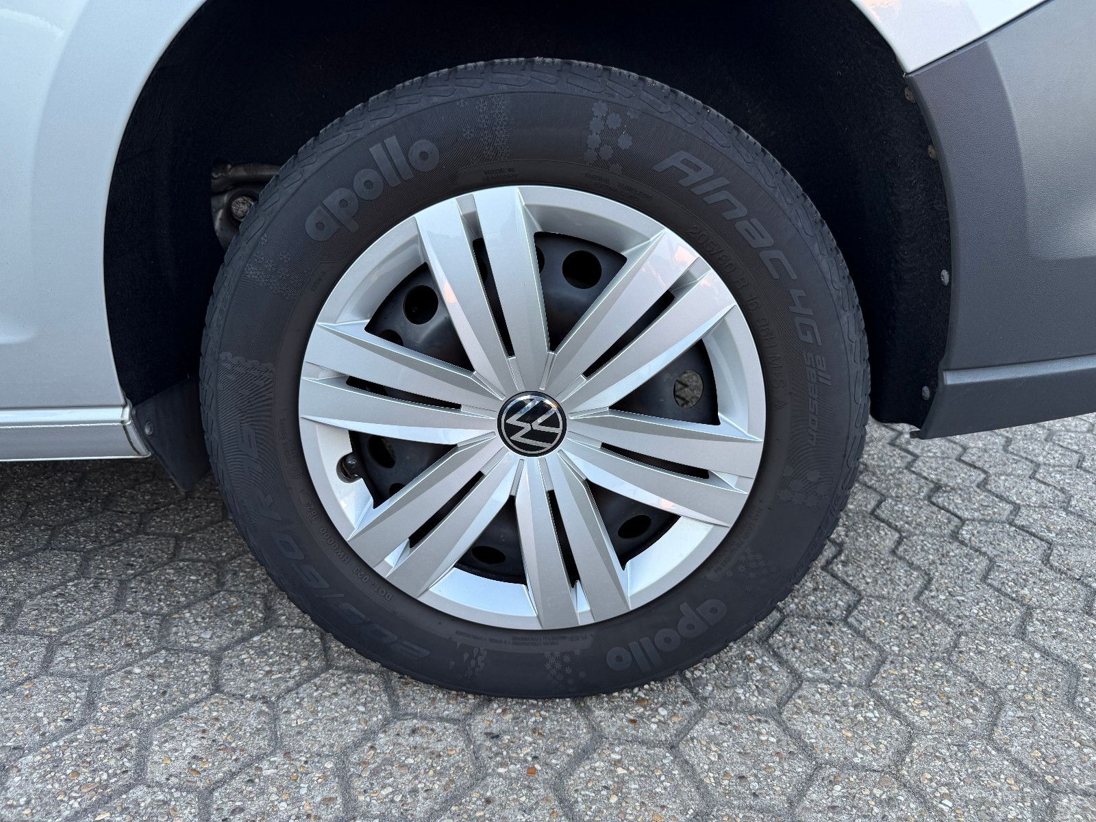 Fahrzeugabbildung Volkswagen Caddy Cargo EcoProfi*Klima*Regalsystem*