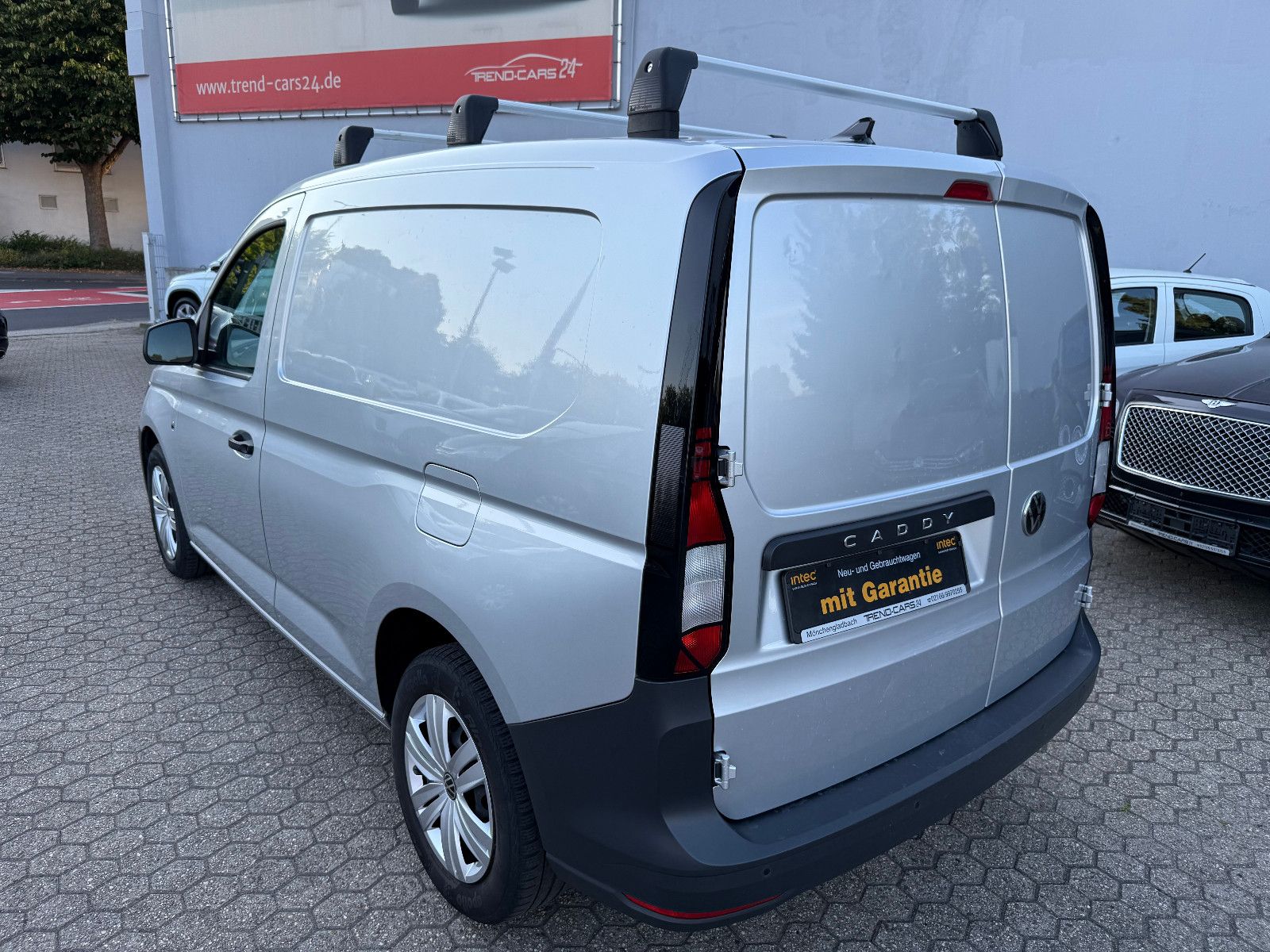 Fahrzeugabbildung Volkswagen Caddy Cargo EcoProfi*Klima*Regalsystem*