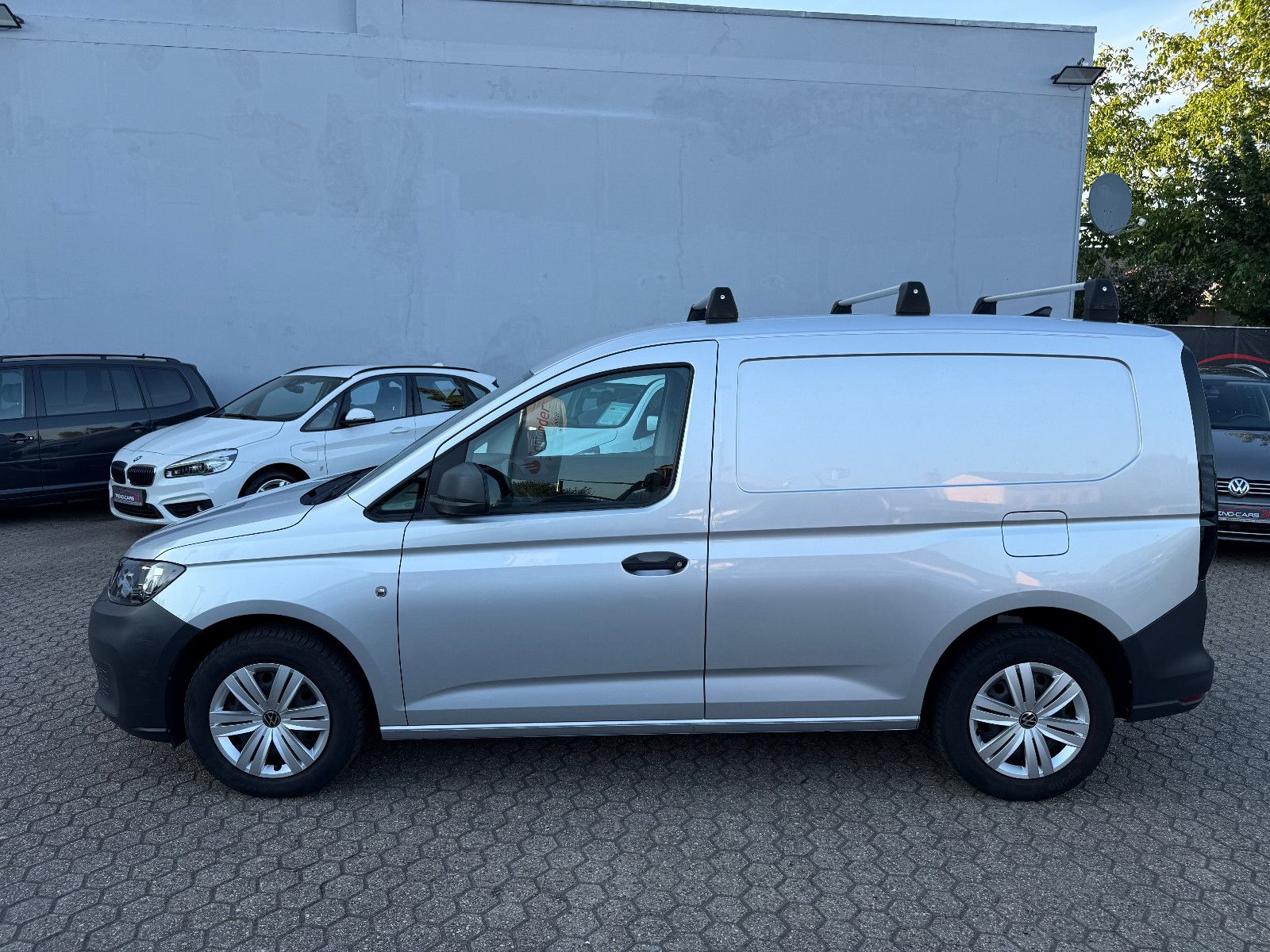 Fahrzeugabbildung Volkswagen Caddy Cargo EcoProfi*Klima*Regalsystem*