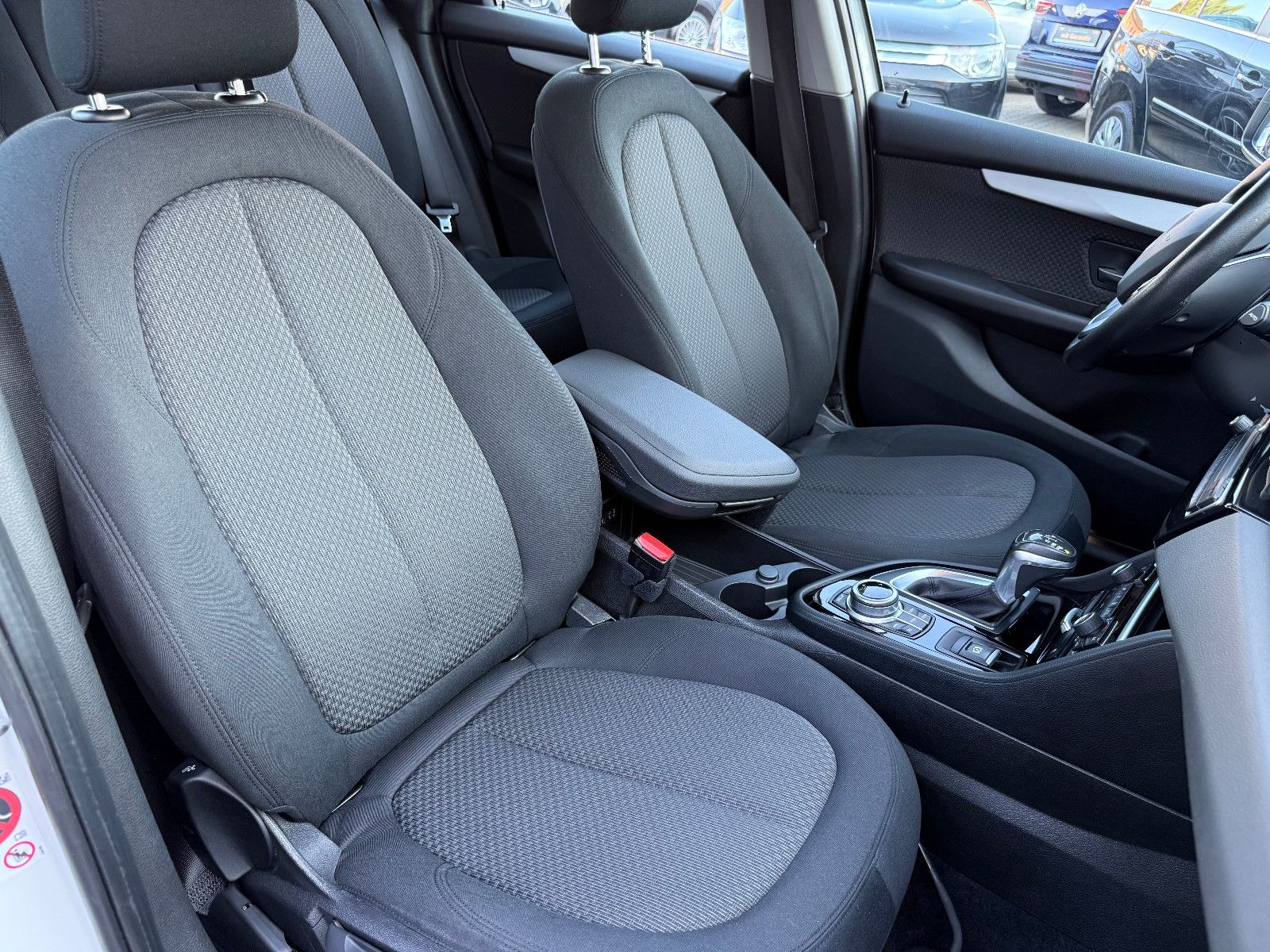 Fahrzeugabbildung BMW 225 Baureihe 2 Active Tourer 225 xe Advantage