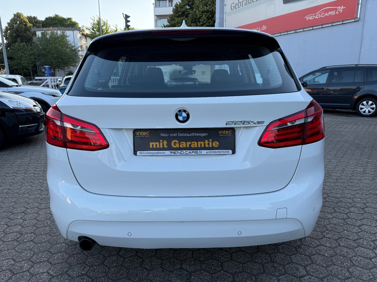 Fahrzeugabbildung BMW 225 Baureihe 2 Active Tourer 225 xe Advantage