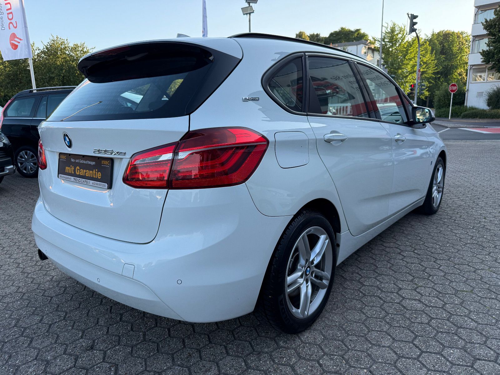 Fahrzeugabbildung BMW 225 Baureihe 2 Active Tourer 225 xe Advantage