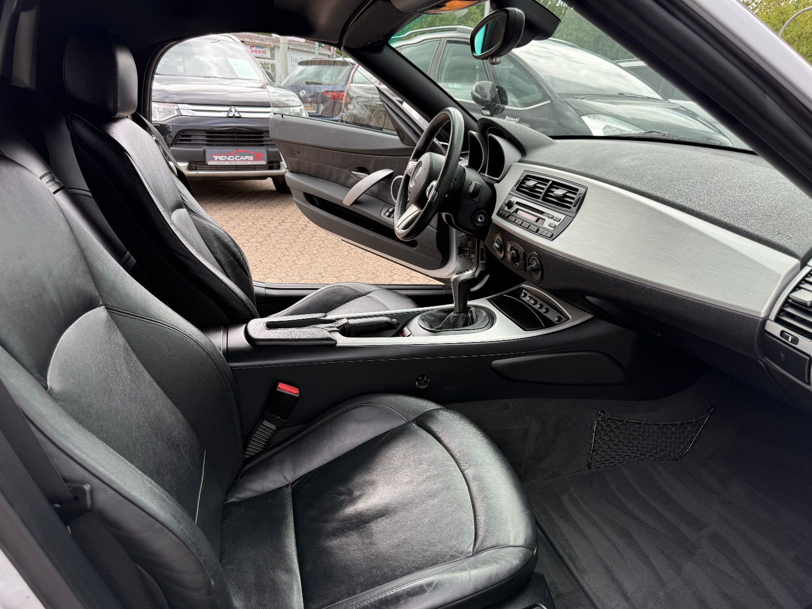 Fahrzeugabbildung BMW Z4 Baureihe Z4 Roadster 2.0i