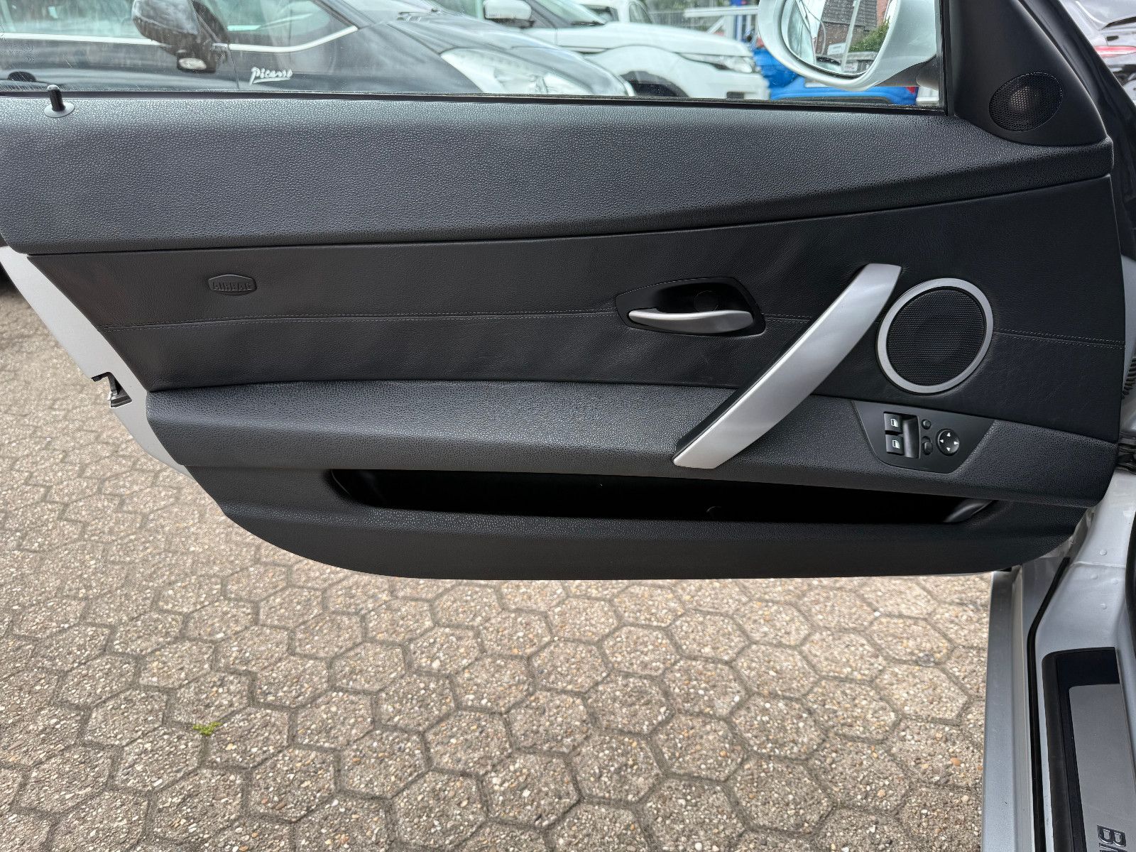 Fahrzeugabbildung BMW Z4 Baureihe Z4 Roadster 2.0i