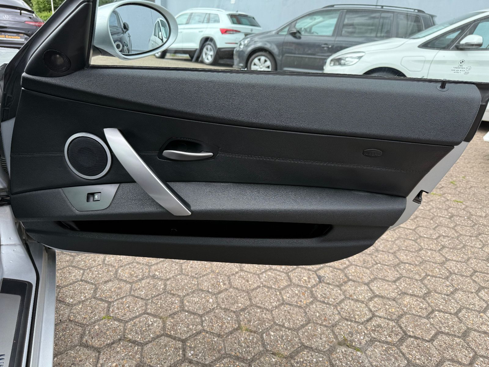 Fahrzeugabbildung BMW Z4 Baureihe Z4 Roadster 2.0i