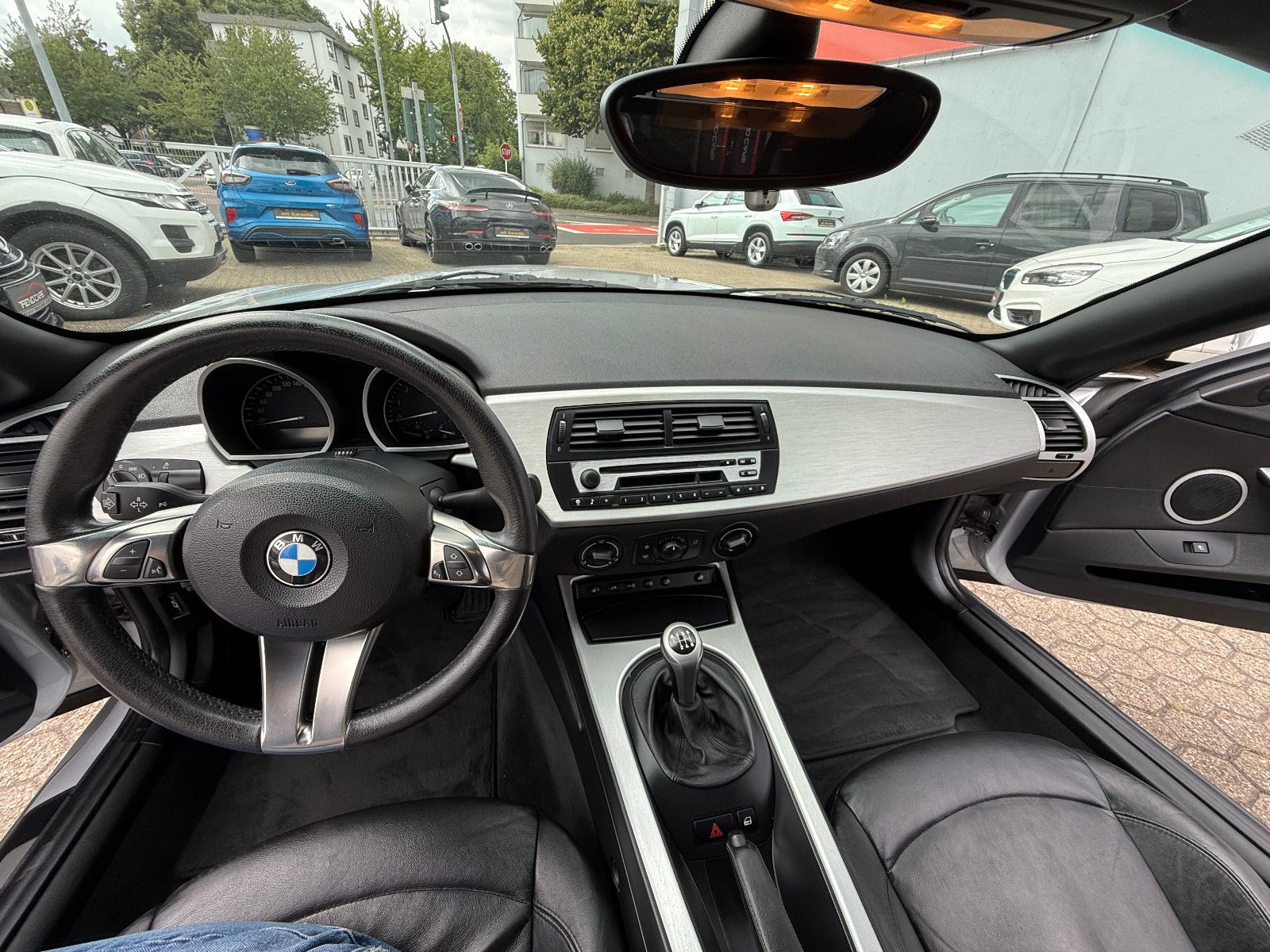 Fahrzeugabbildung BMW Z4 Baureihe Z4 Roadster 2.0i